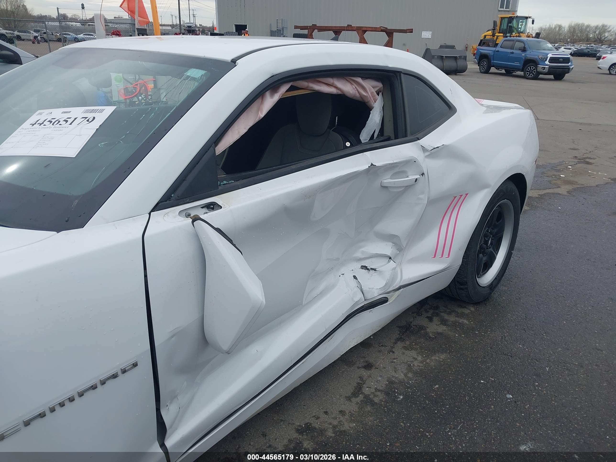 CHEVROLET CAMARO image 6