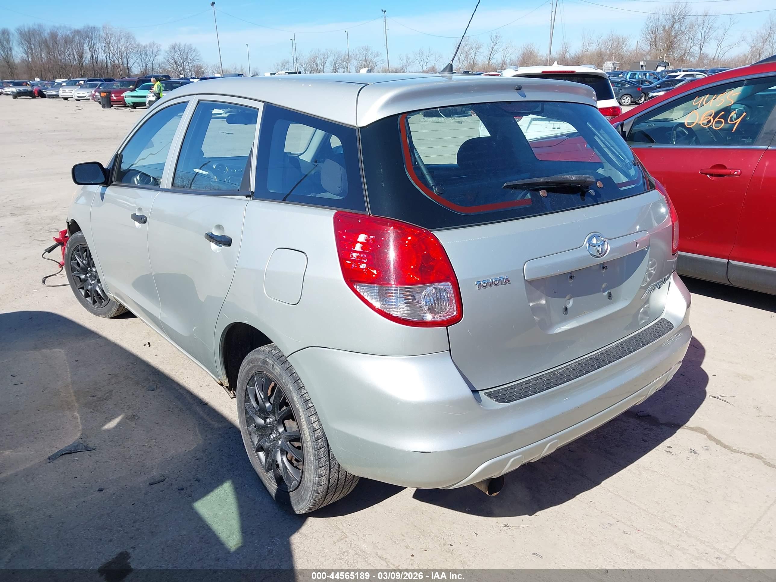 TOYOTA MATRIX image 3