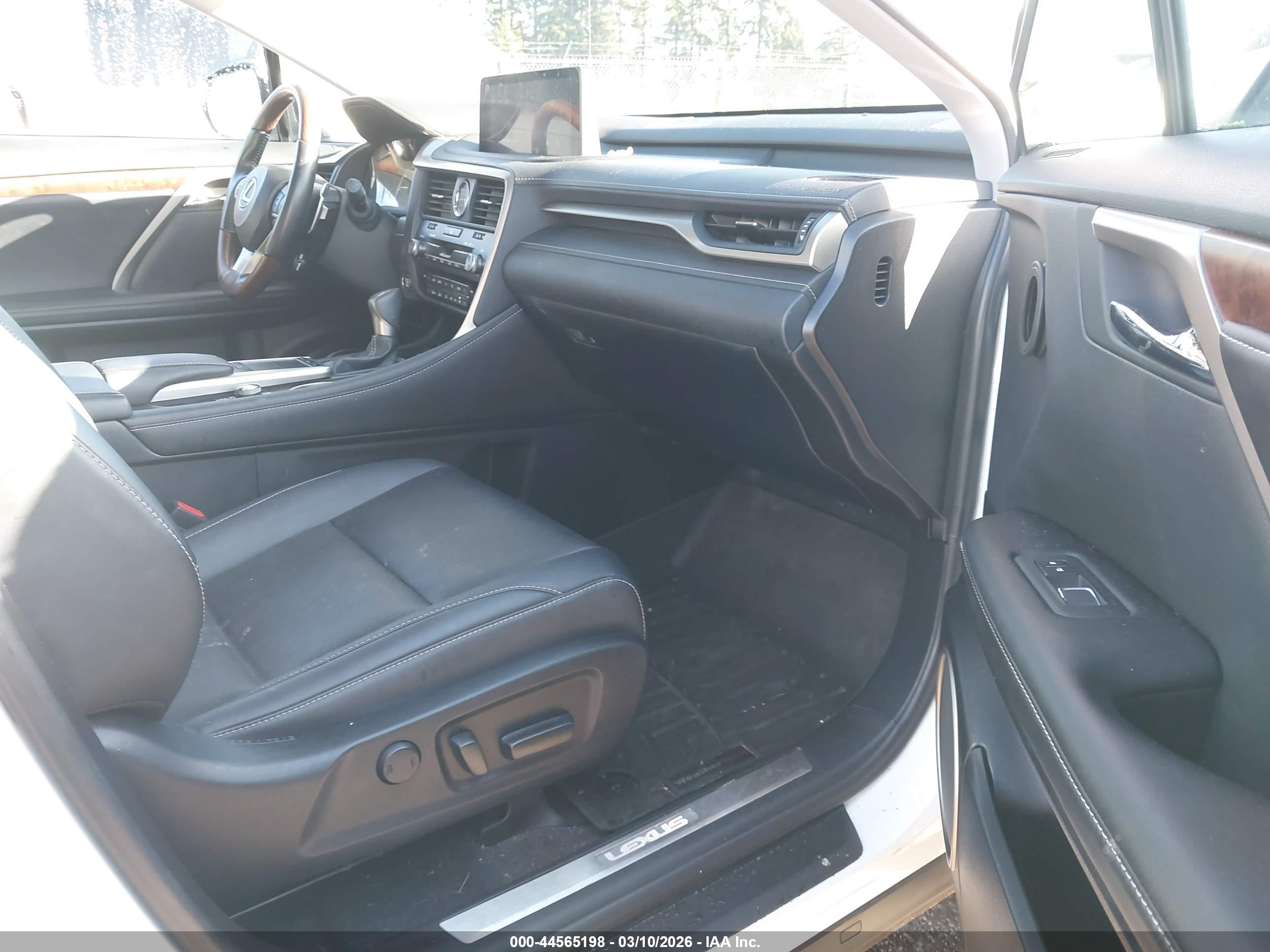 LEXUS RX image 5