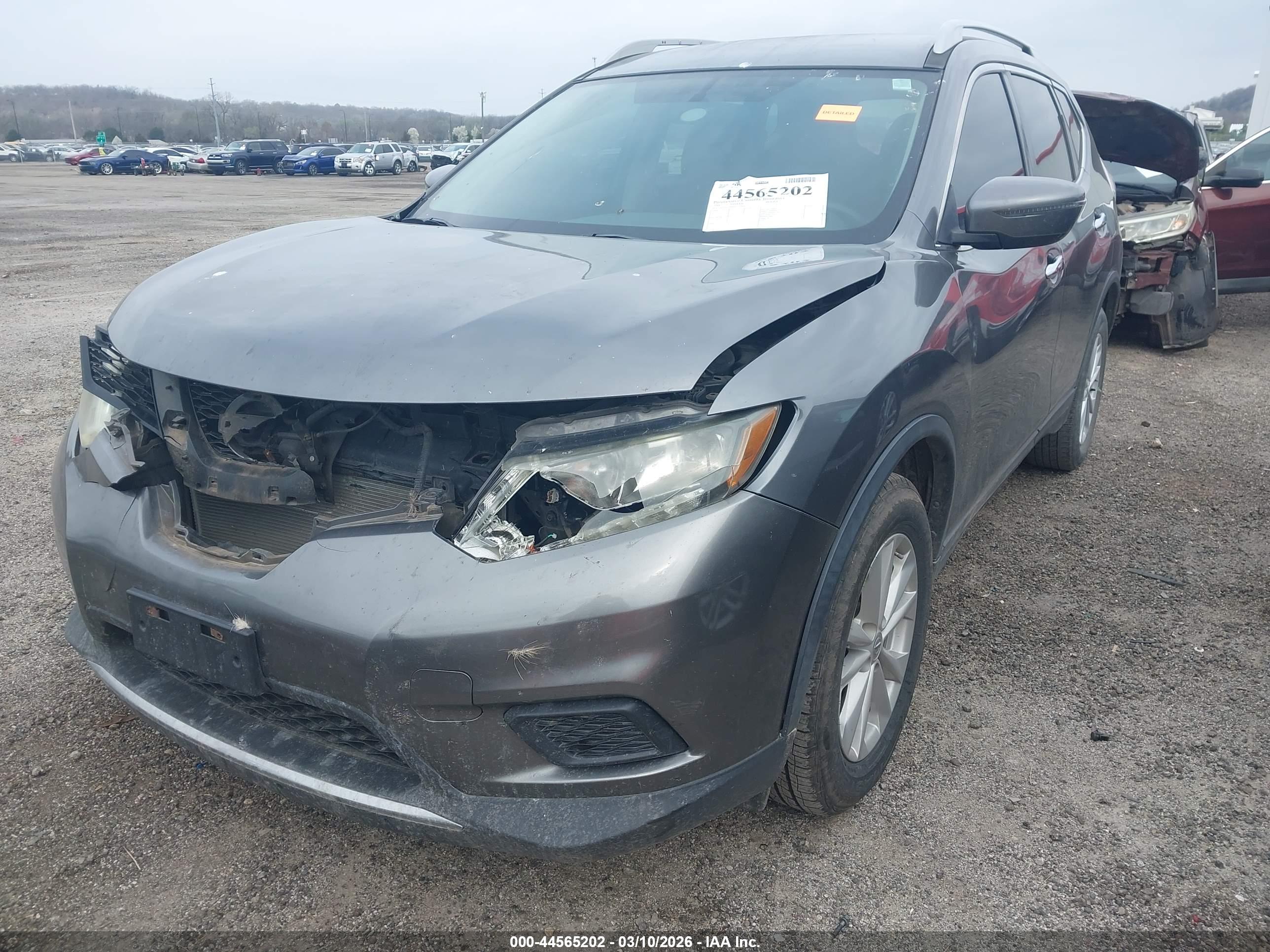 NISSAN ROGUE image 2