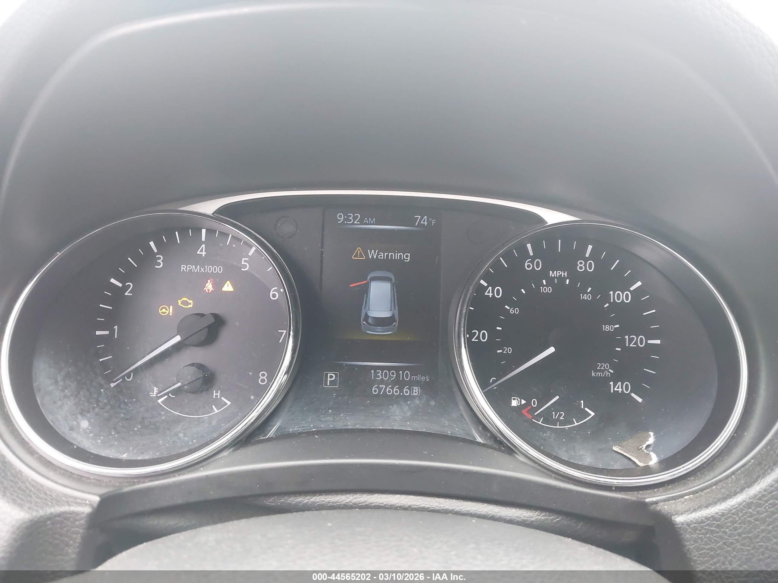 NISSAN ROGUE image 7