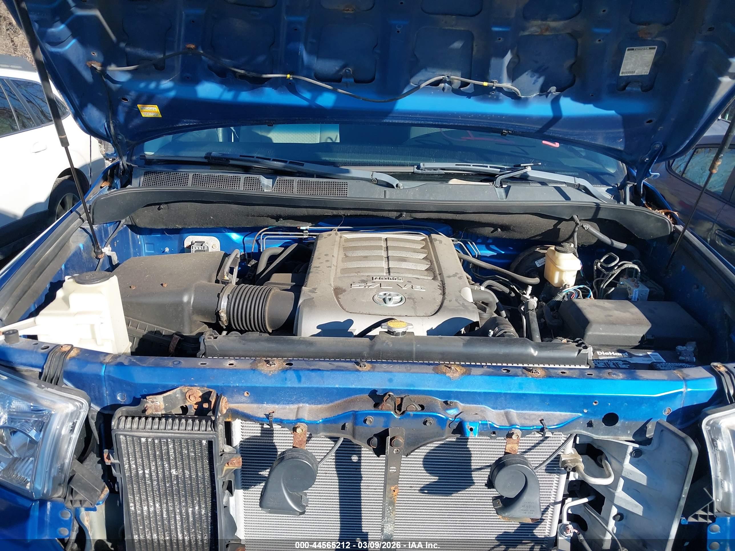 TOYOTA TUNDRA image 10
