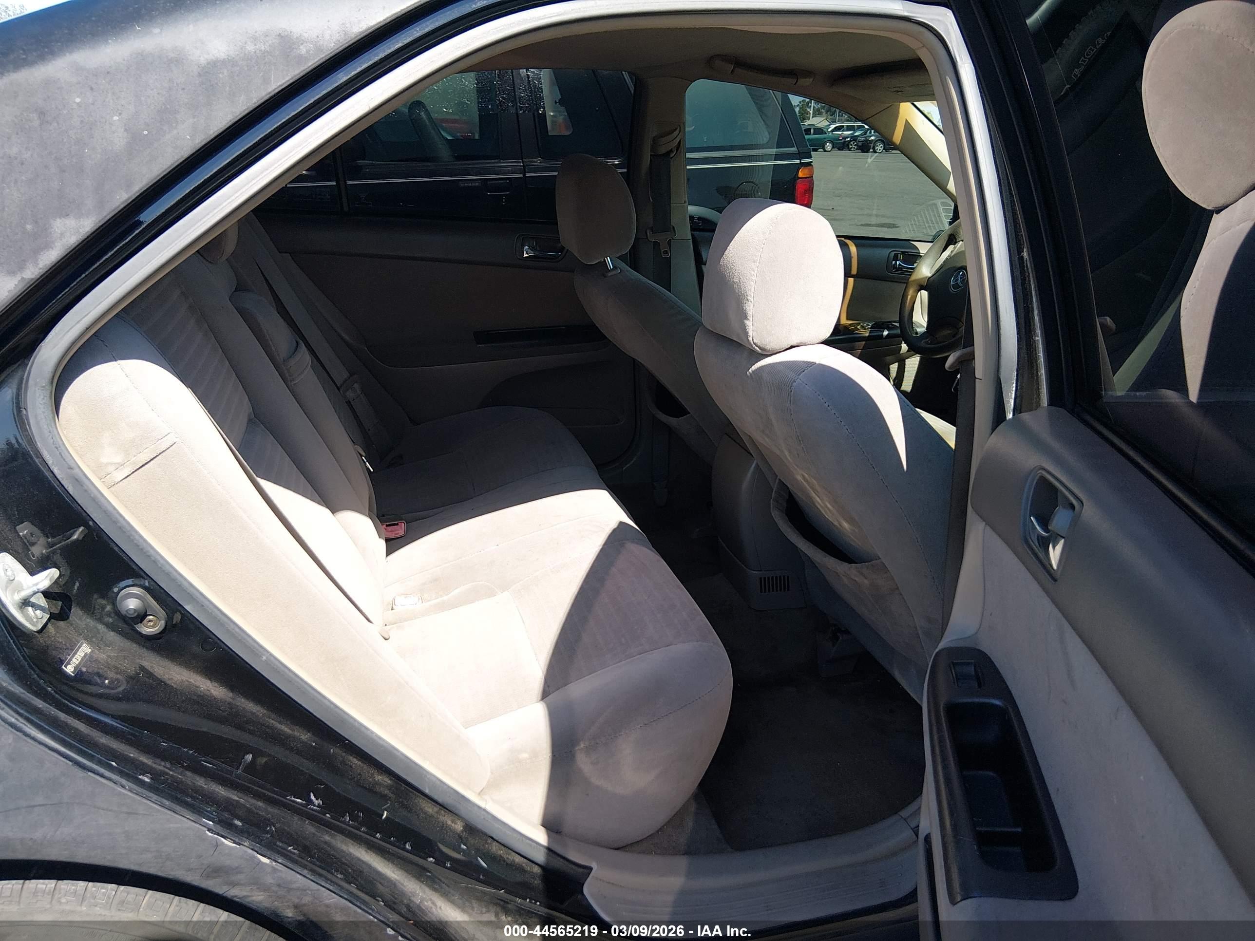 TOYOTA CAMRY image 8