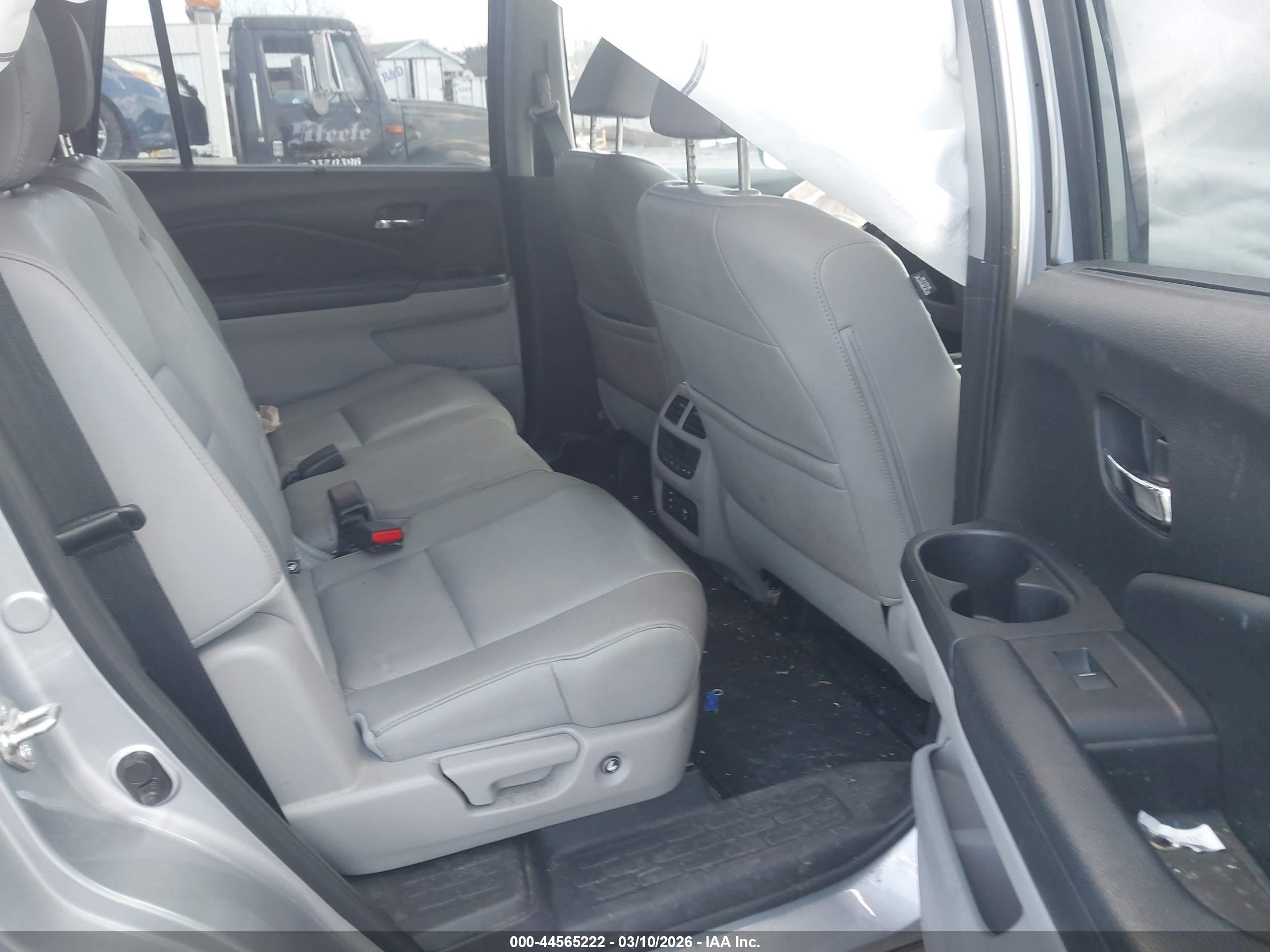 HONDA PILOT image 8