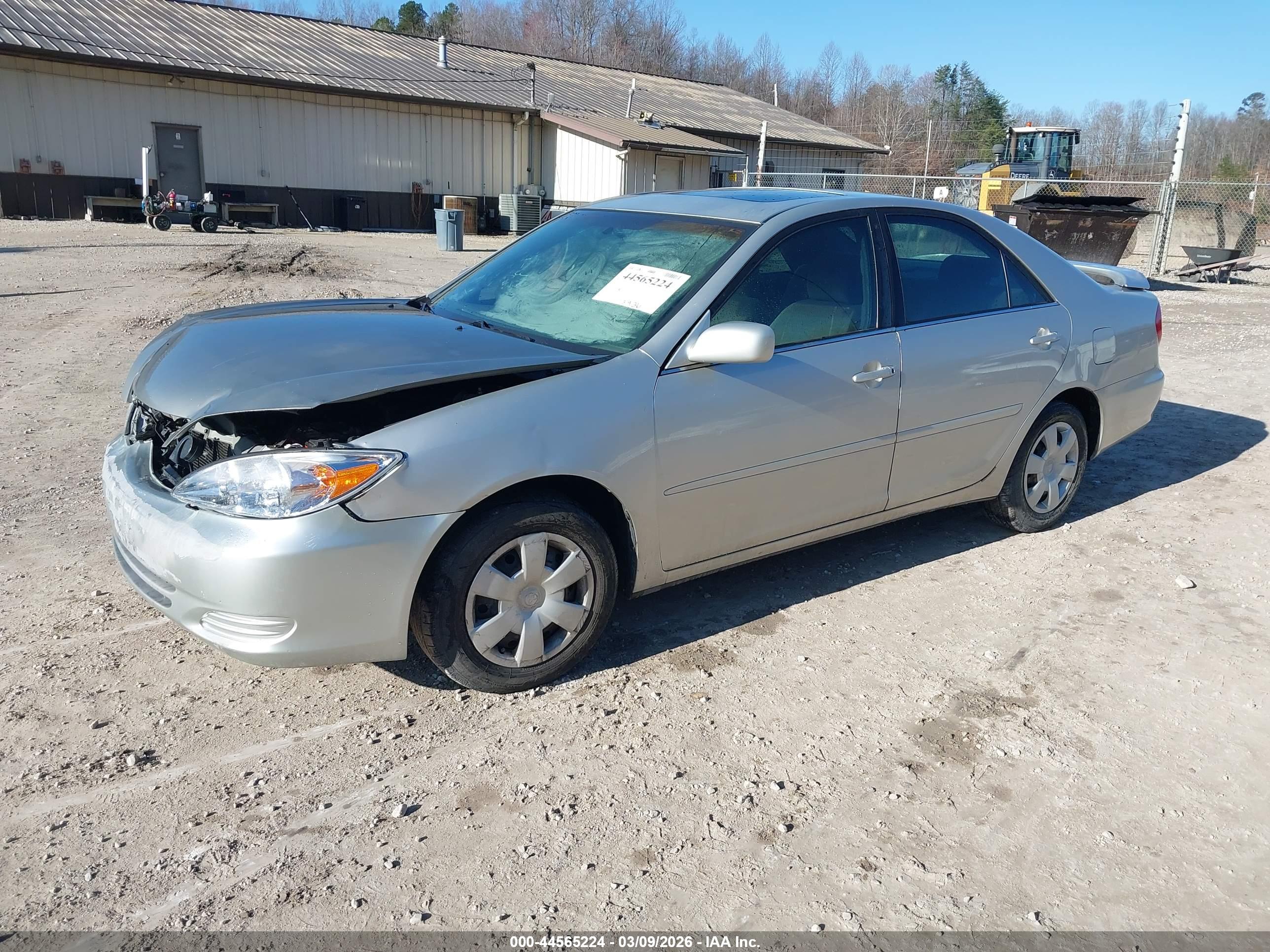 TOYOTA CAMRY image 2