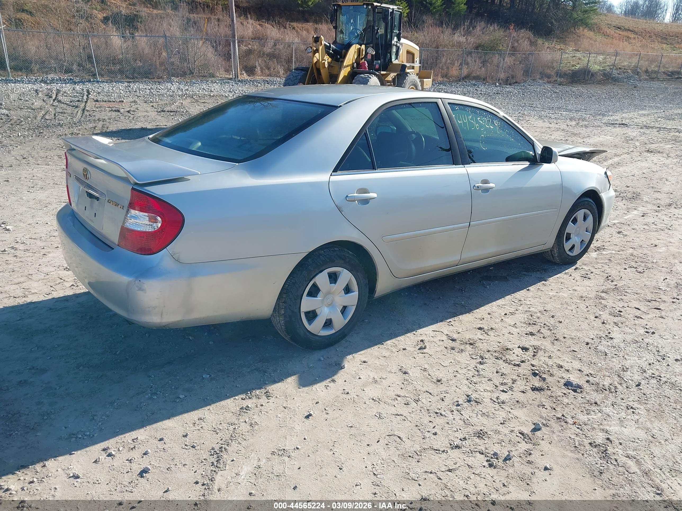 TOYOTA CAMRY image 4