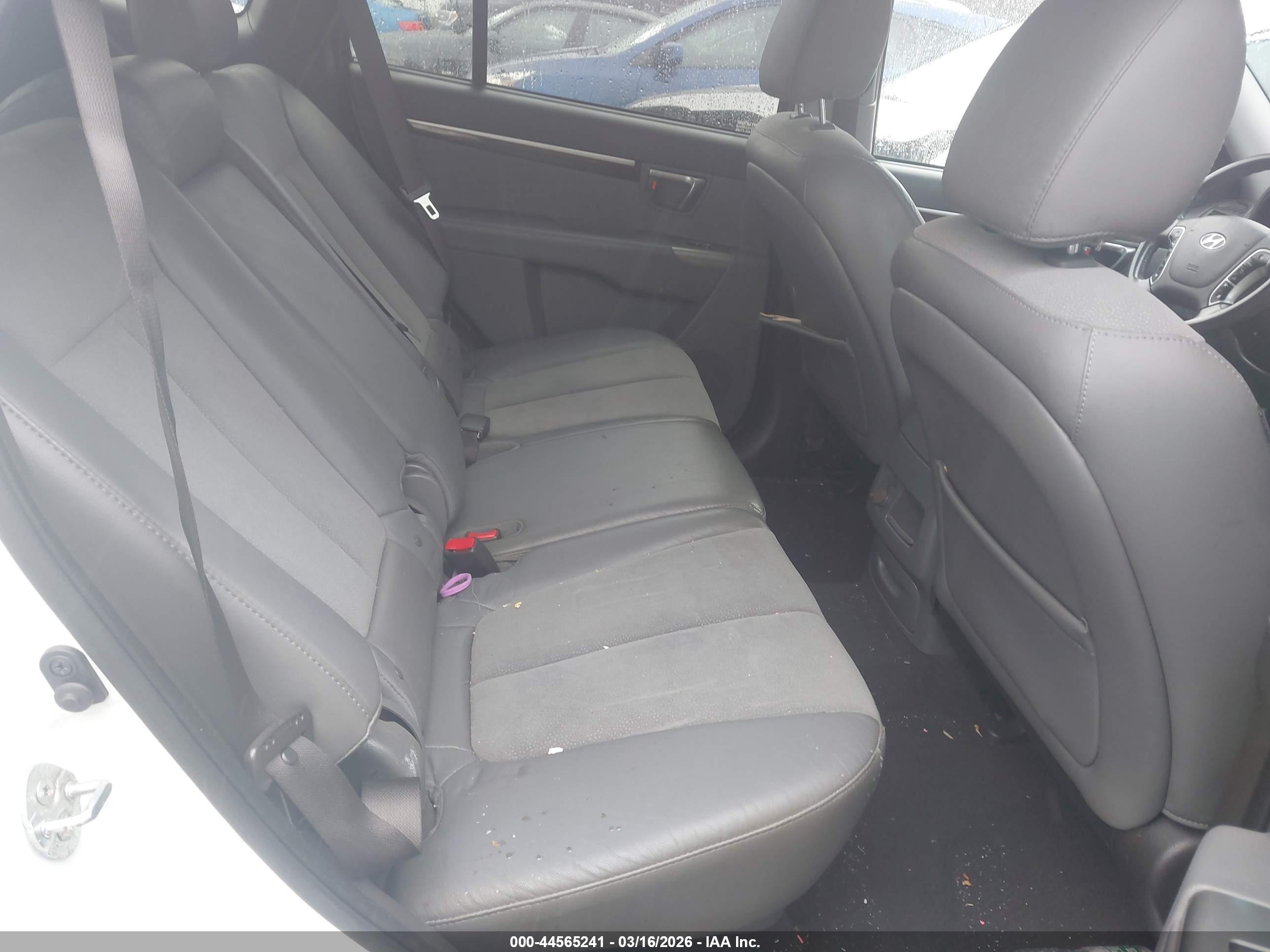 HYUNDAI SANTA image 8