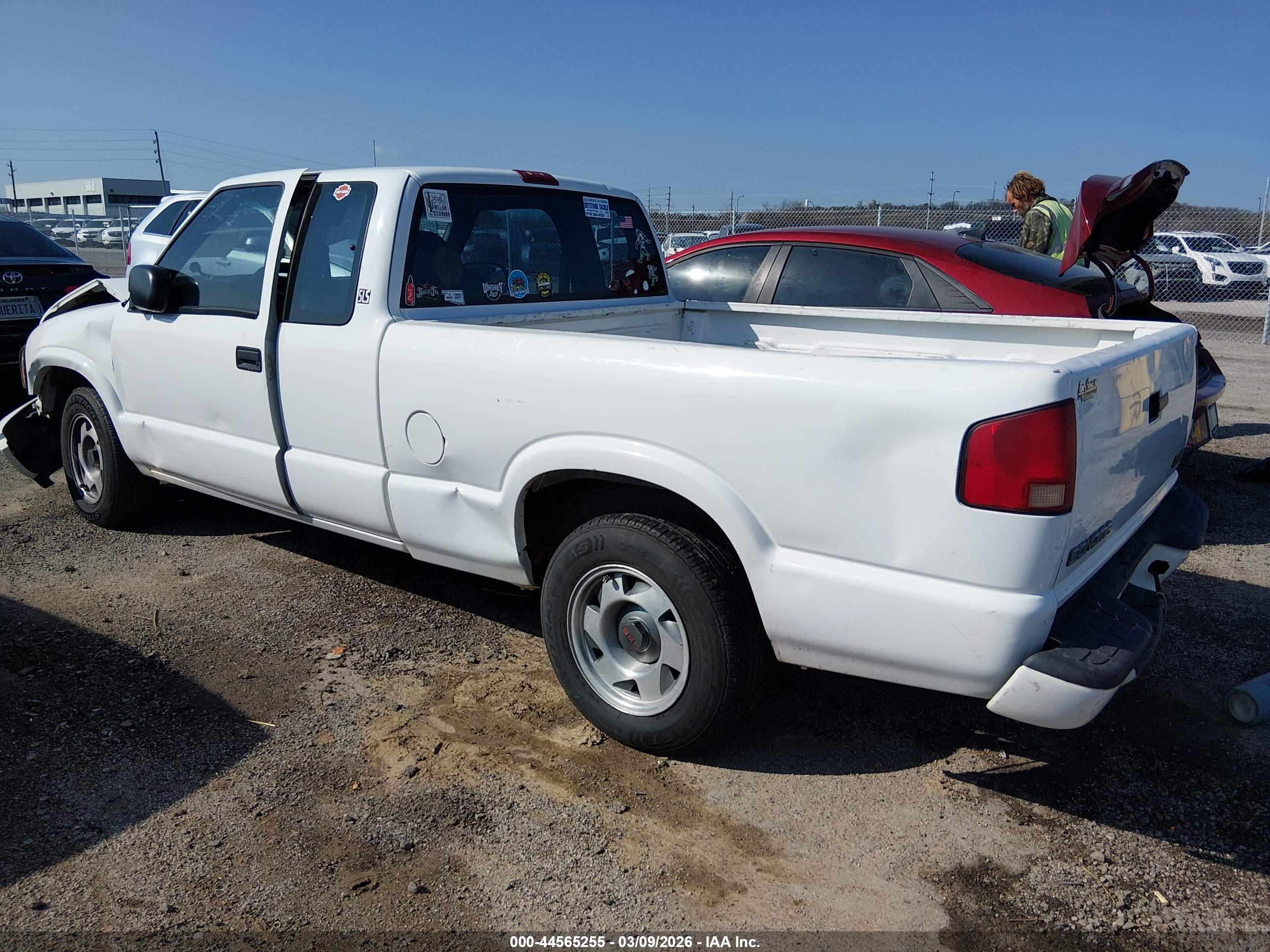 GMC SONOMA image 3
