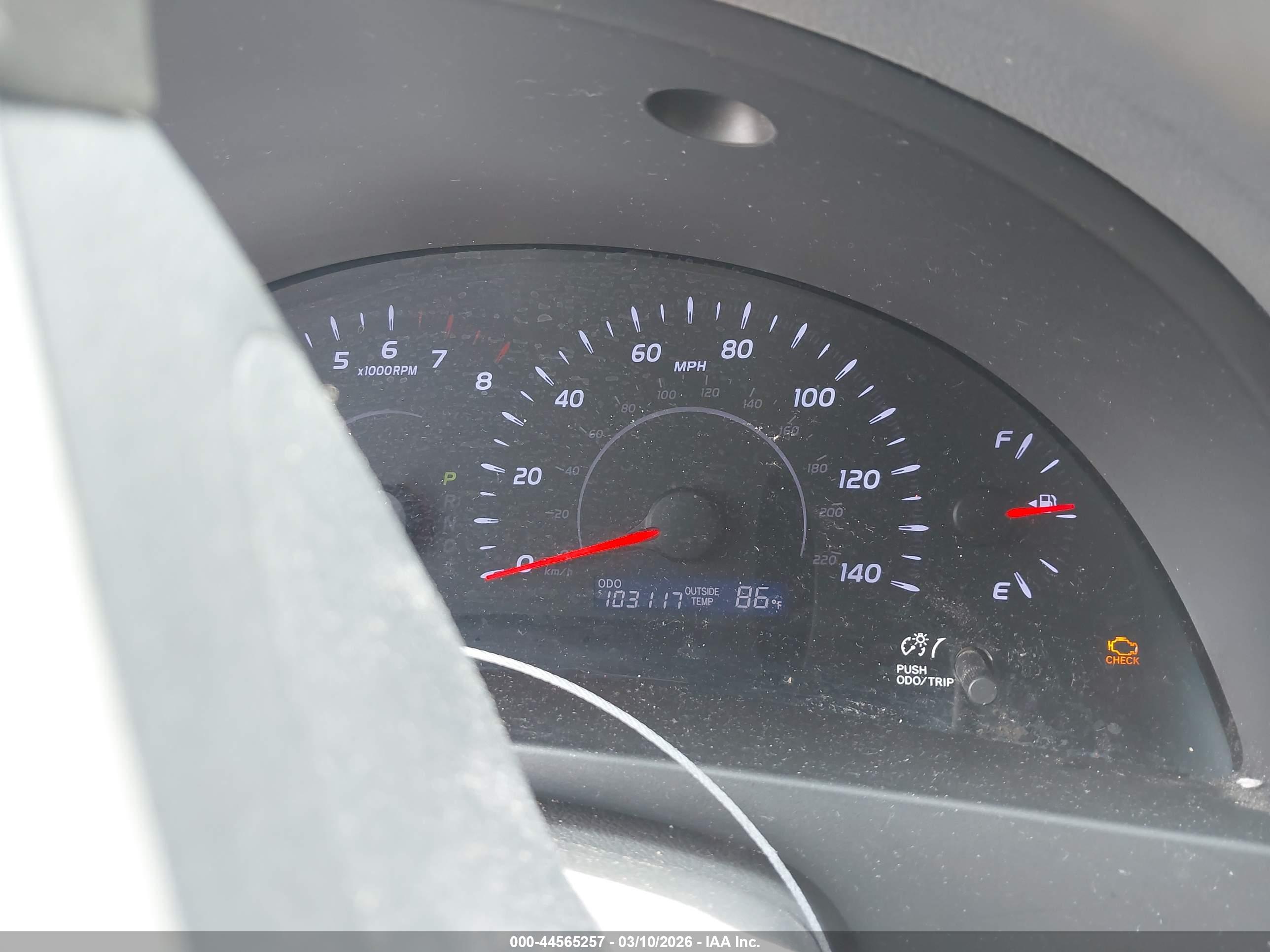 TOYOTA CAMRY image 7
