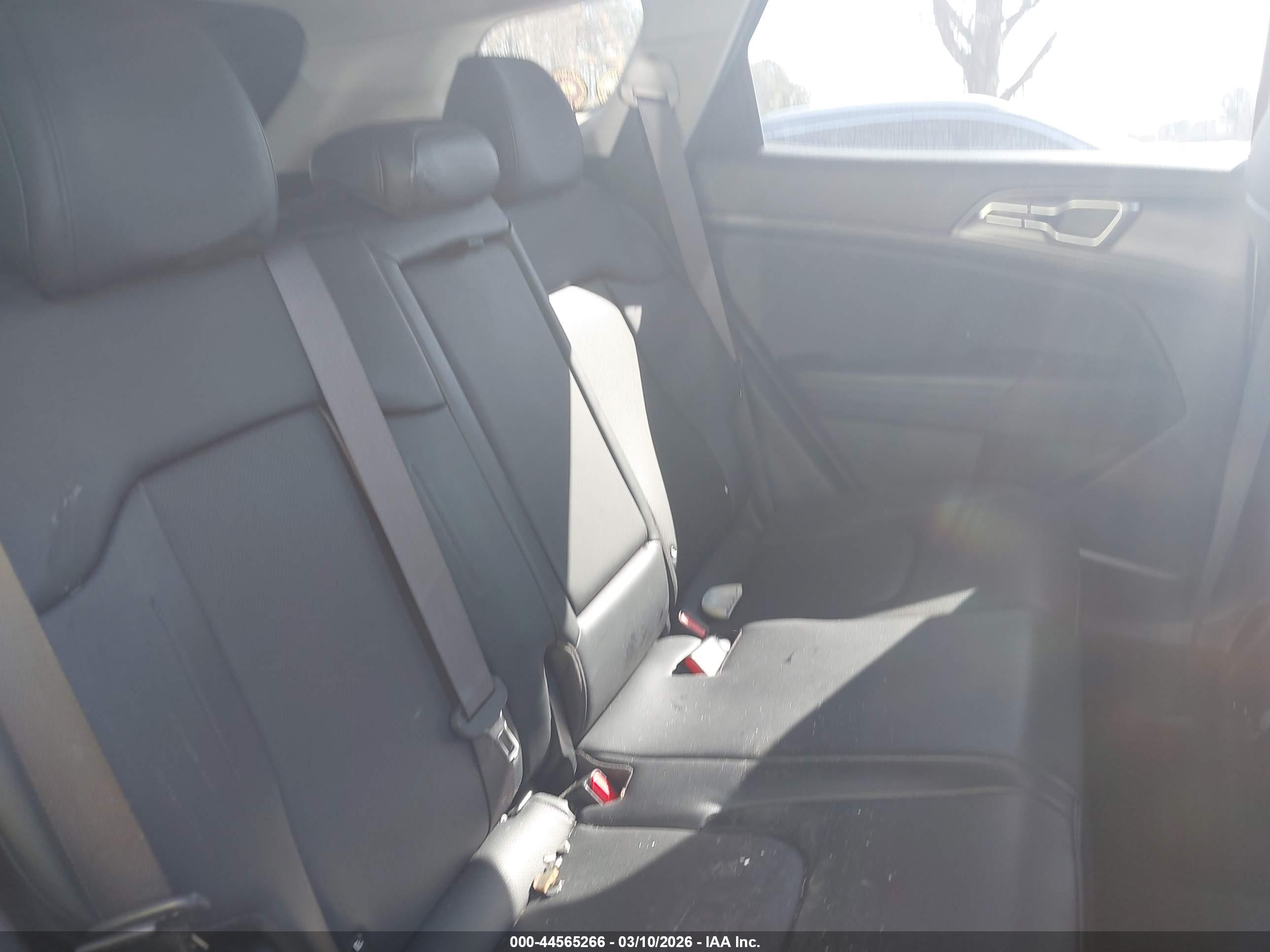 KIA SPORTAGE image 8