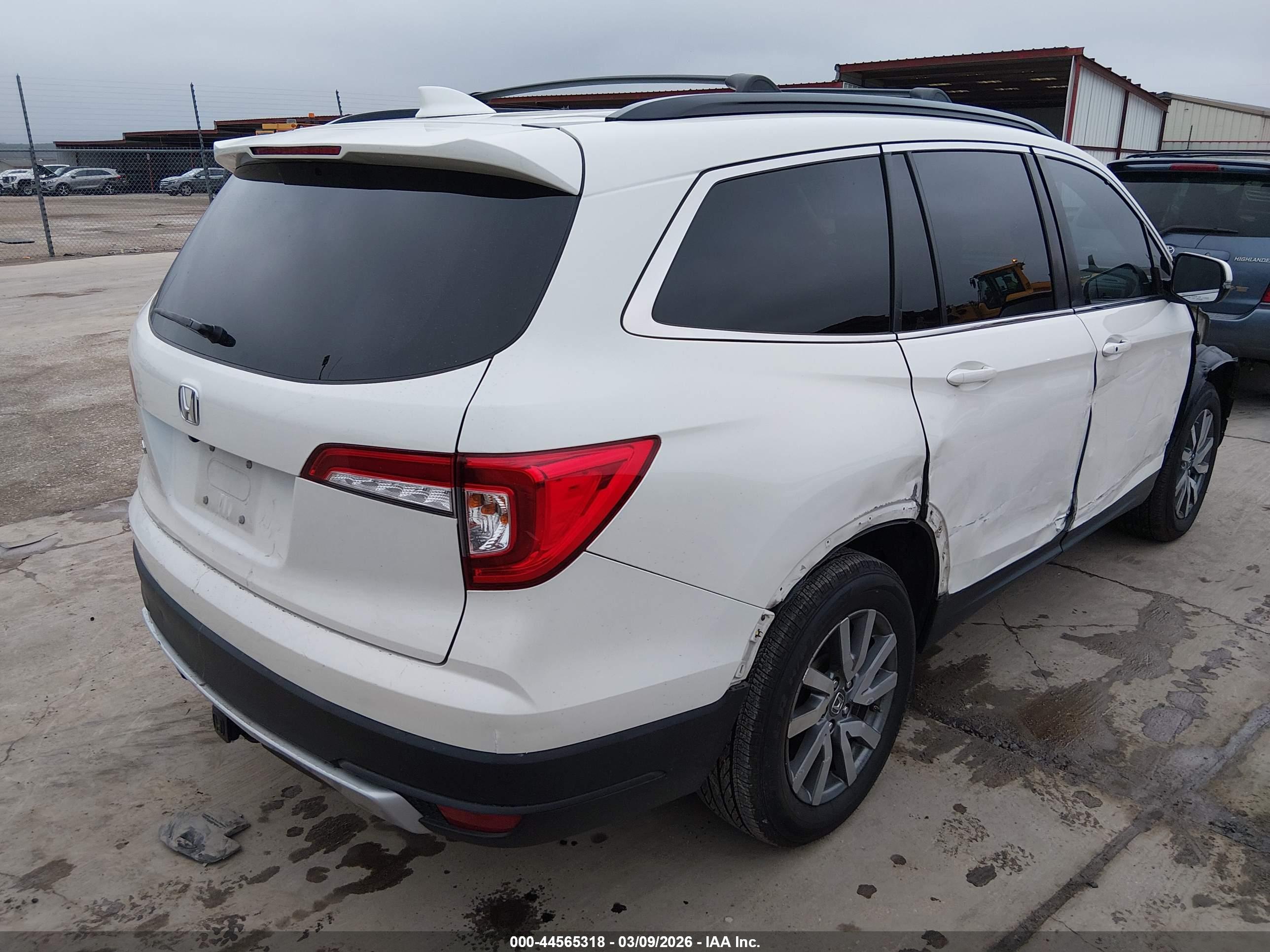 HONDA PILOT image 4