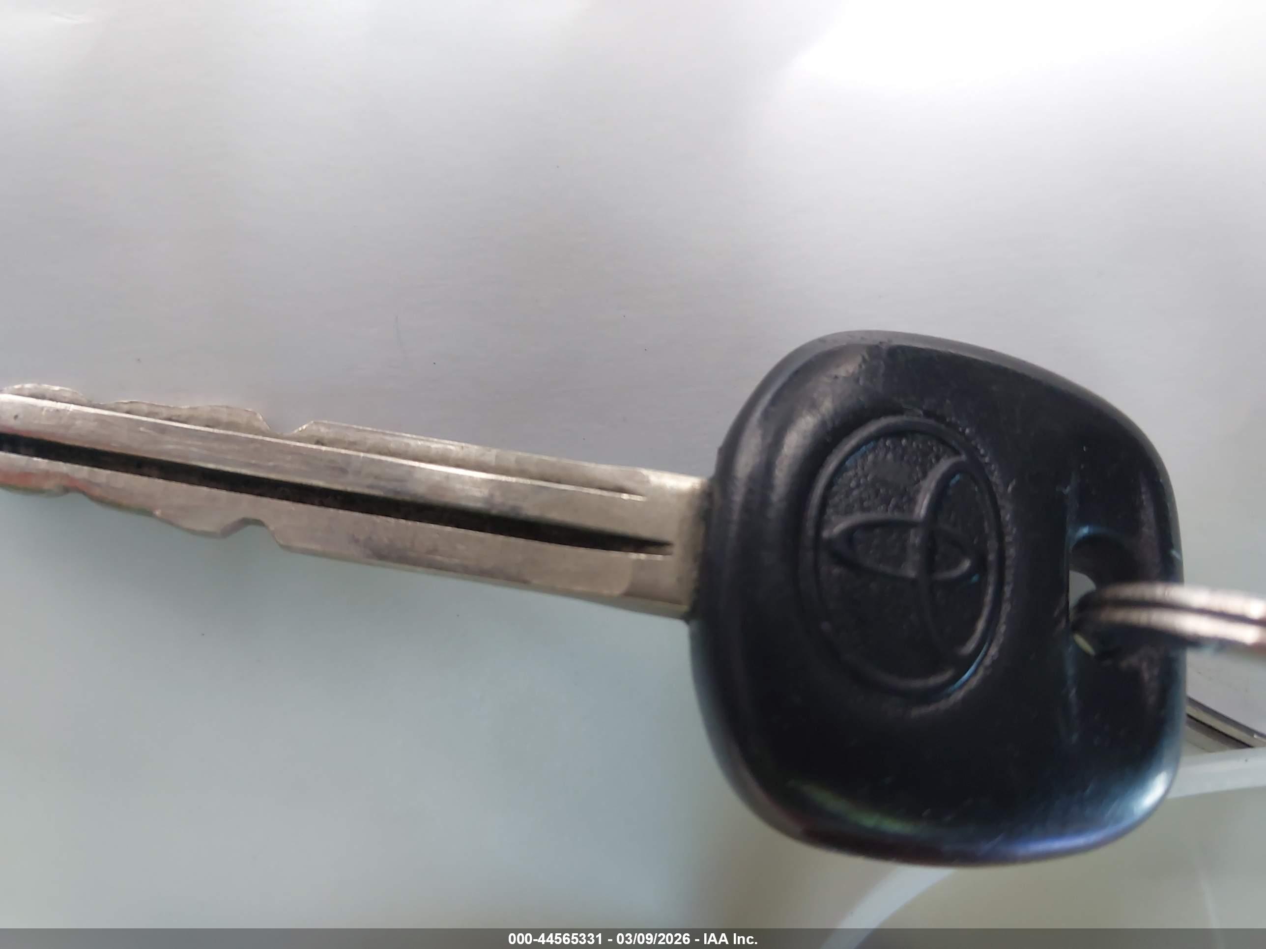 TOYOTA SEQUOIA image 11