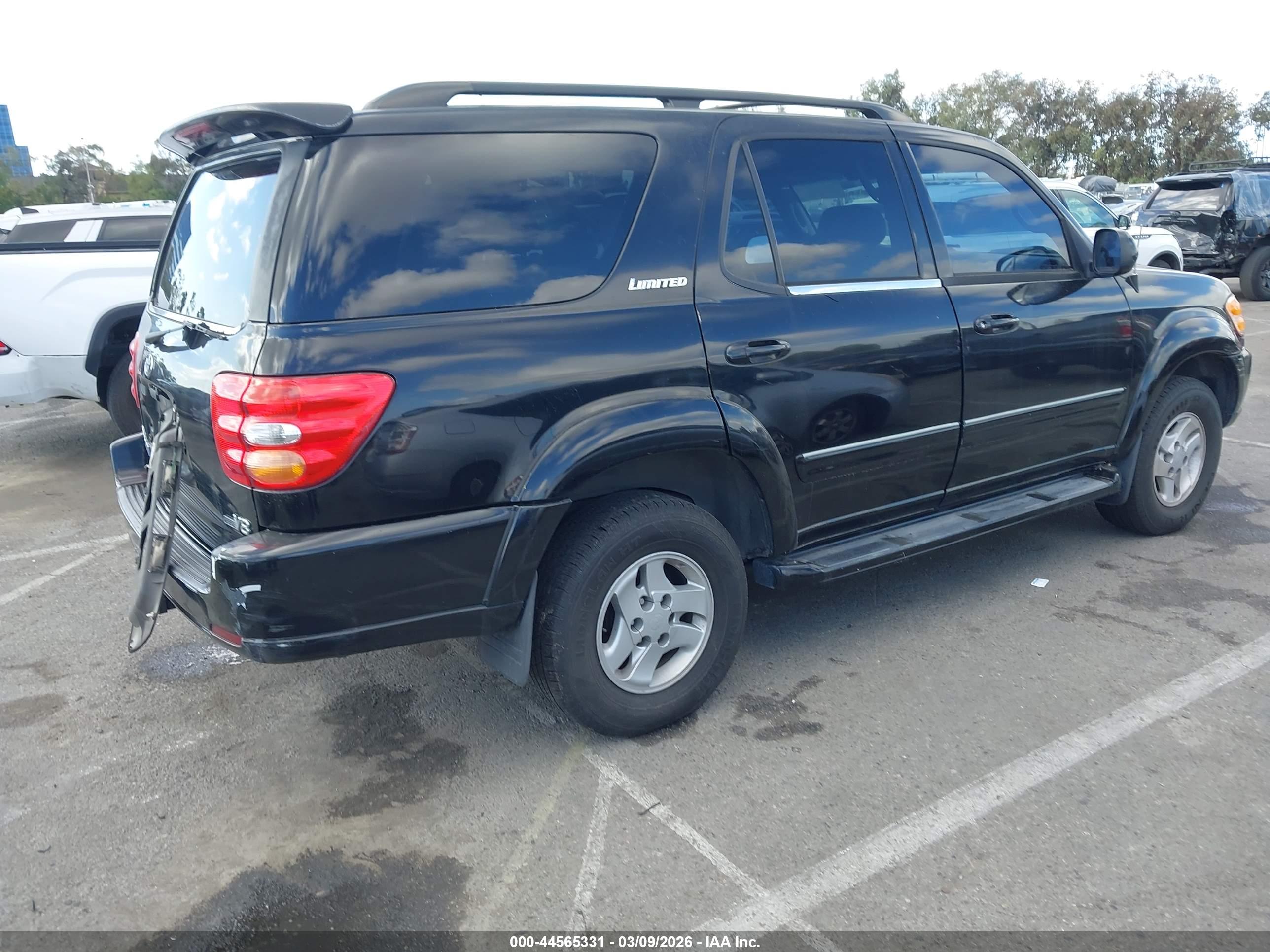 TOYOTA SEQUOIA image 4