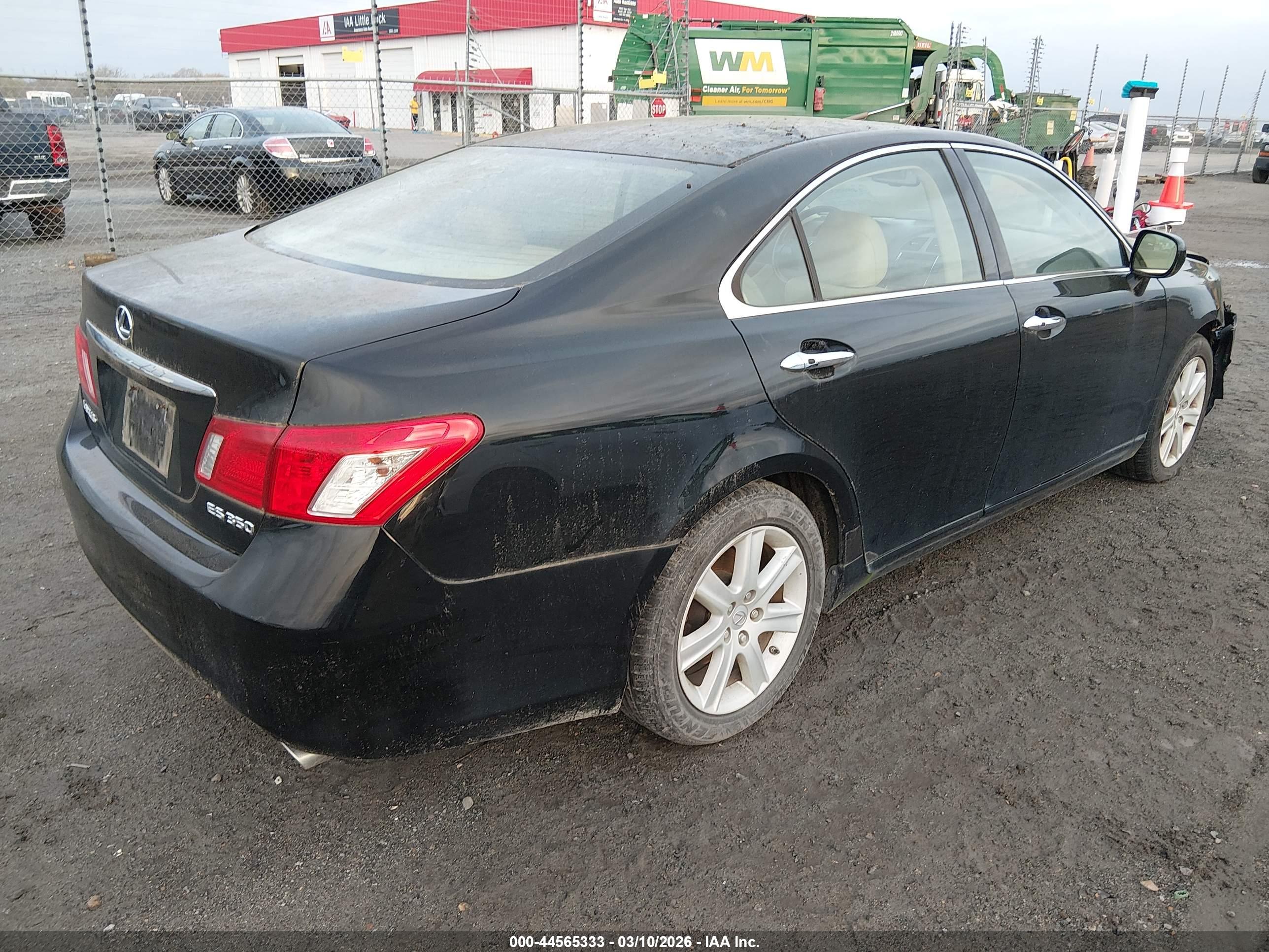 LEXUS ES image 4
