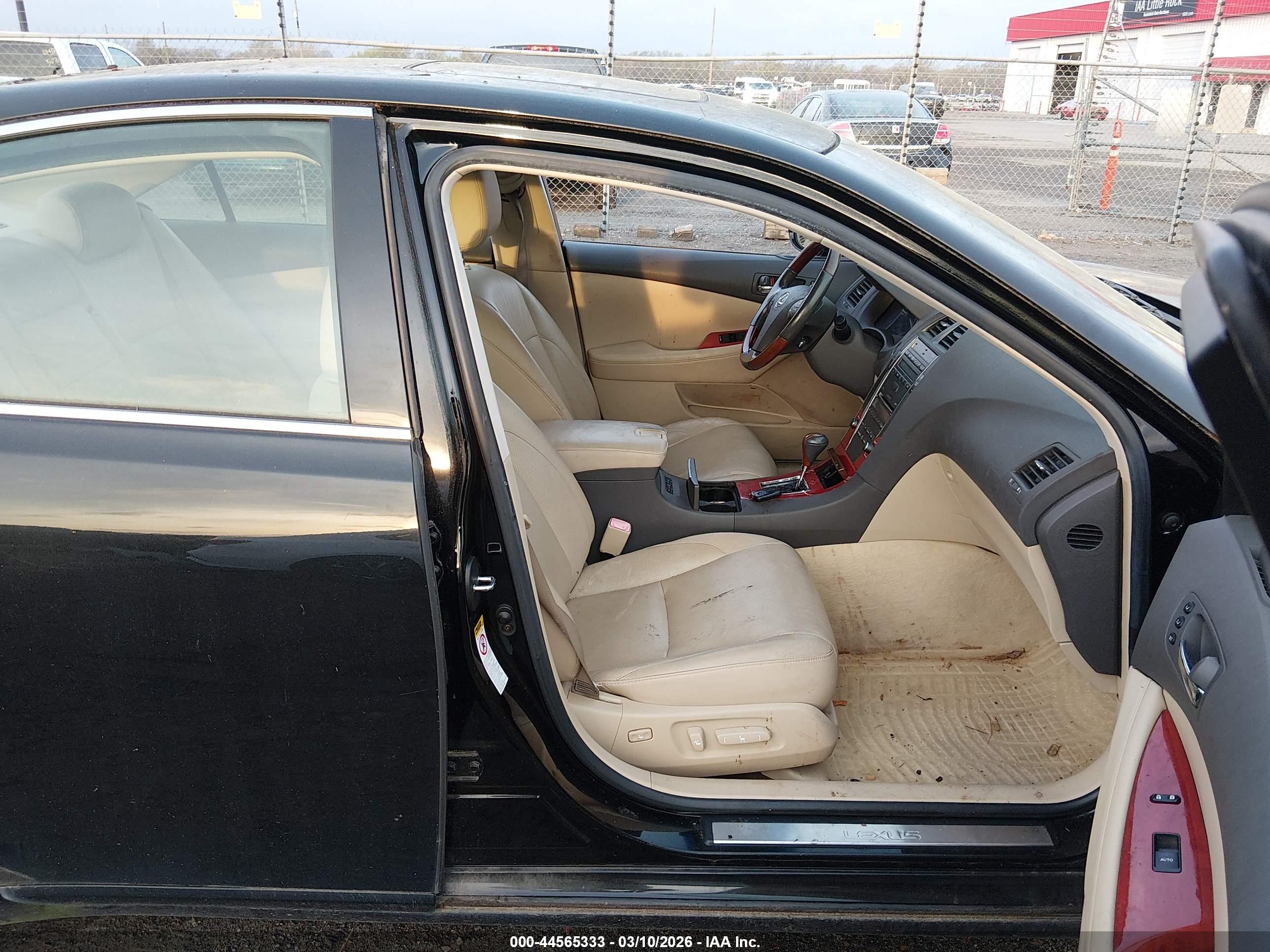 LEXUS ES image 5