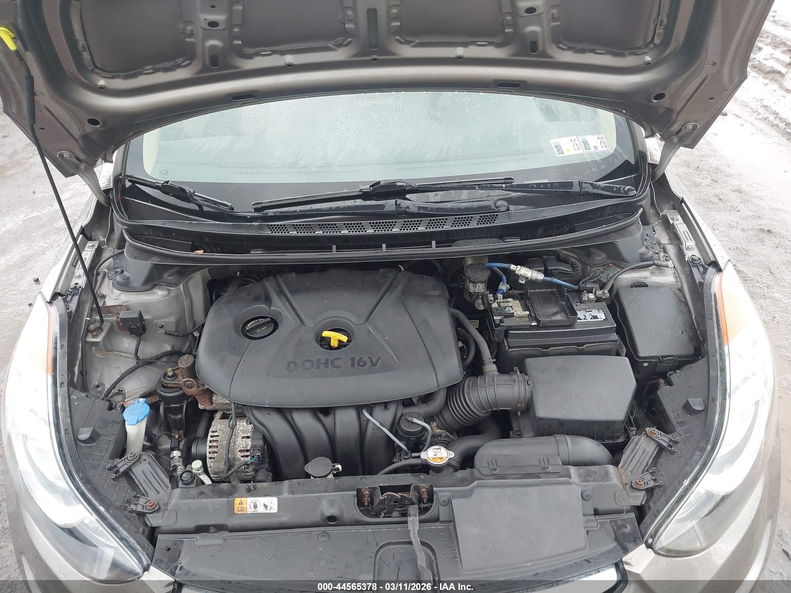 HYUNDAI ELANTRA image 10