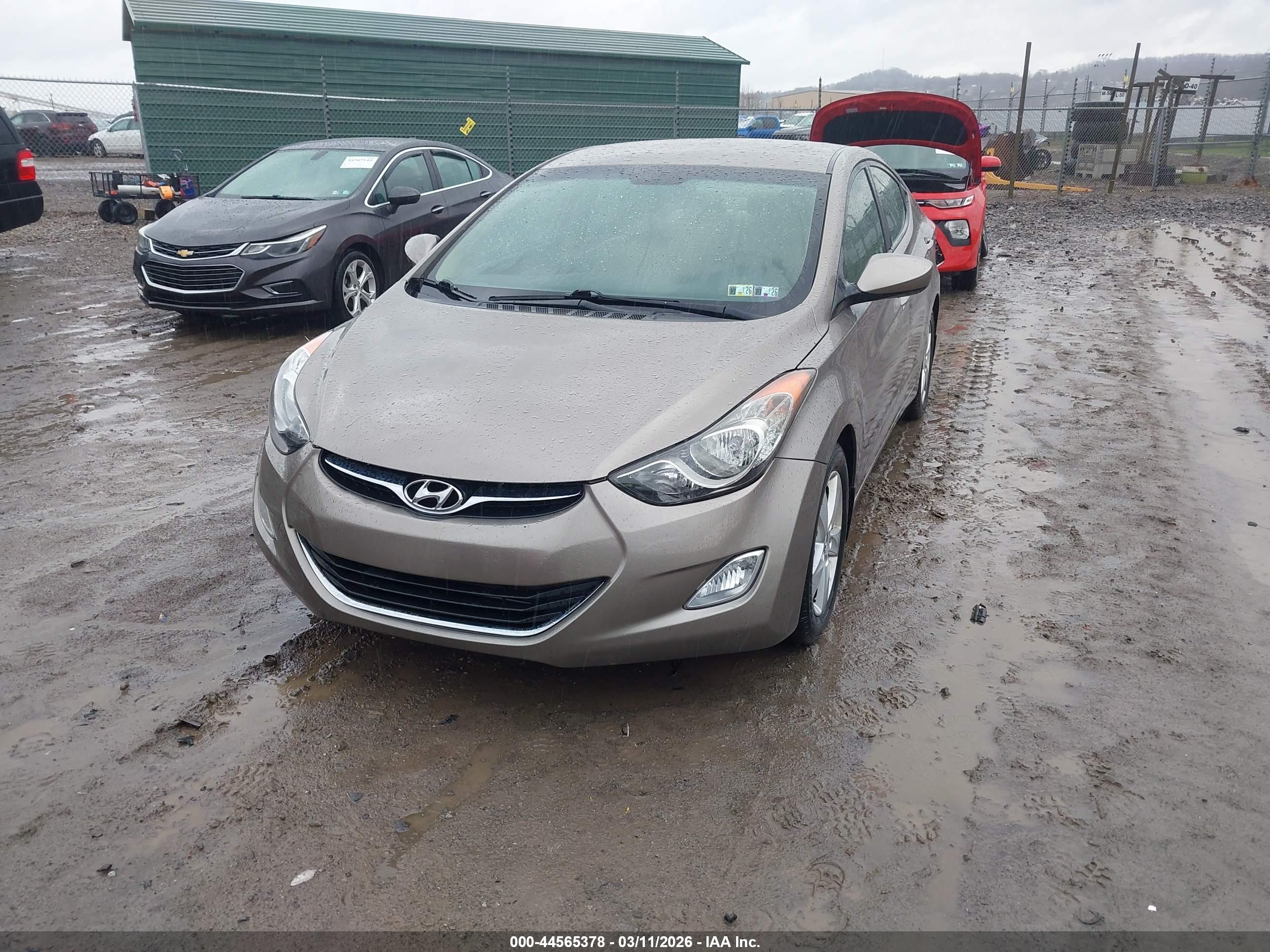 HYUNDAI ELANTRA image 2