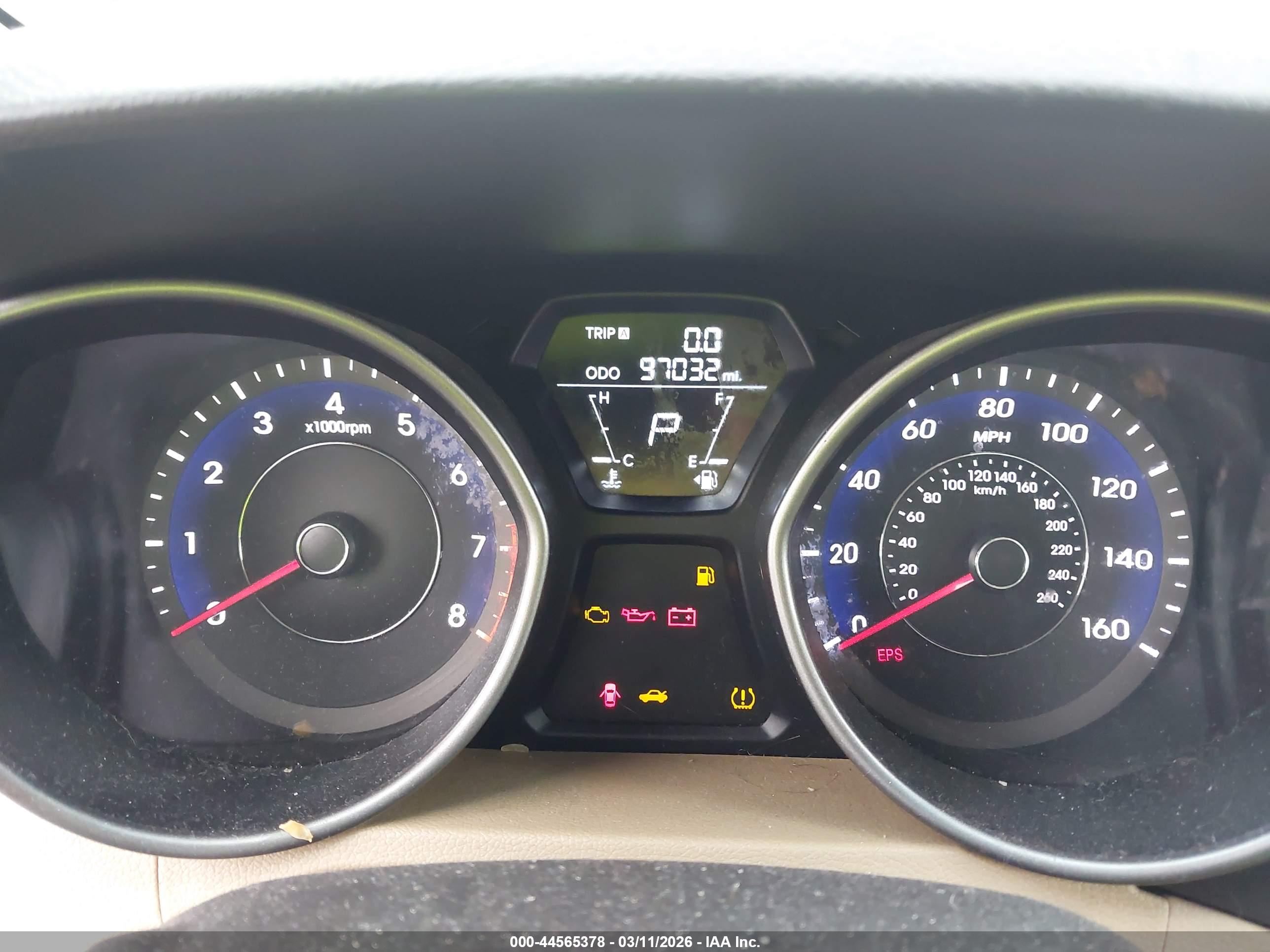 HYUNDAI ELANTRA image 7