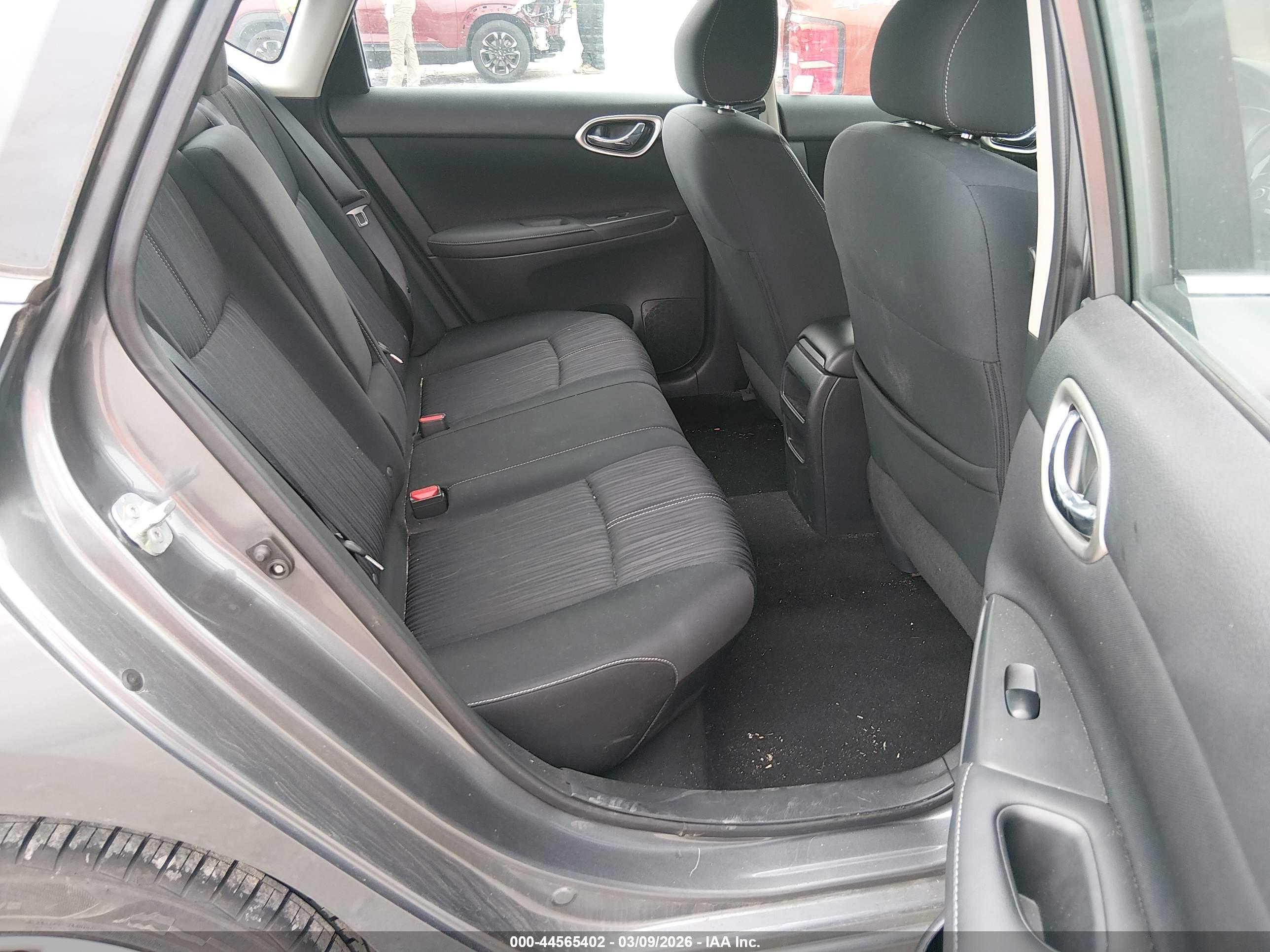 NISSAN SENTRA image 8