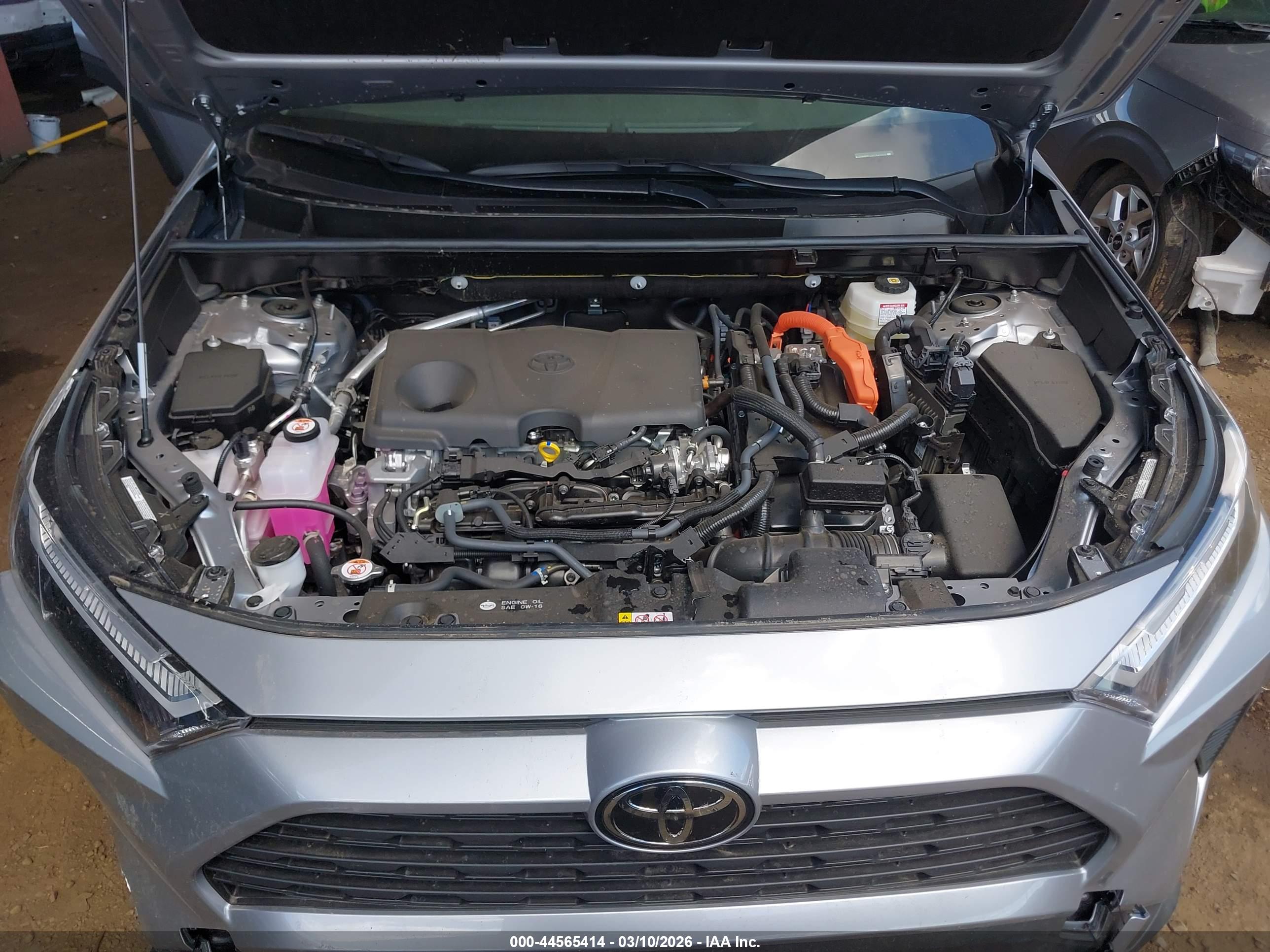 TOYOTA RAV4 image 10
