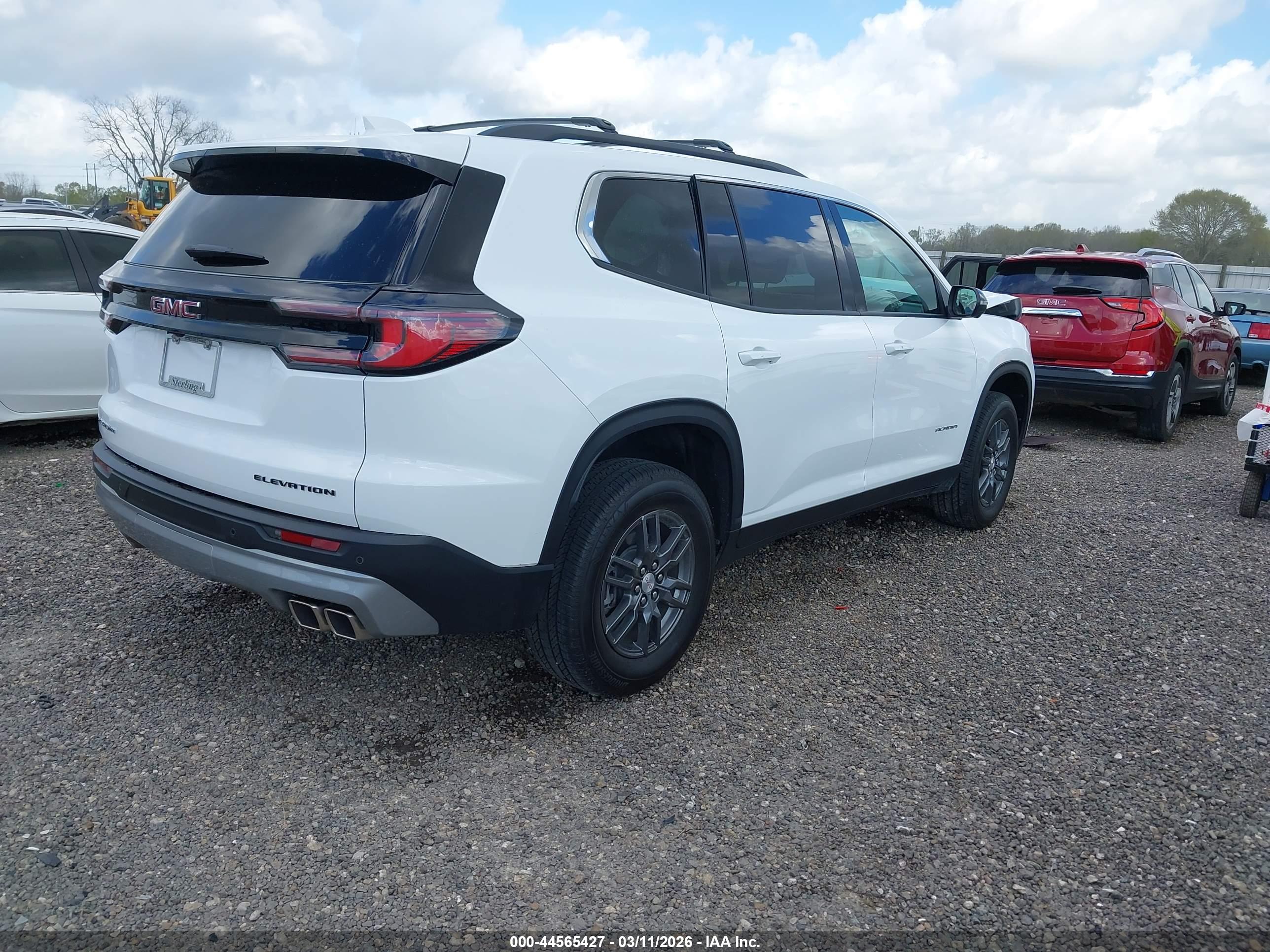 GMC ACADIA image 4