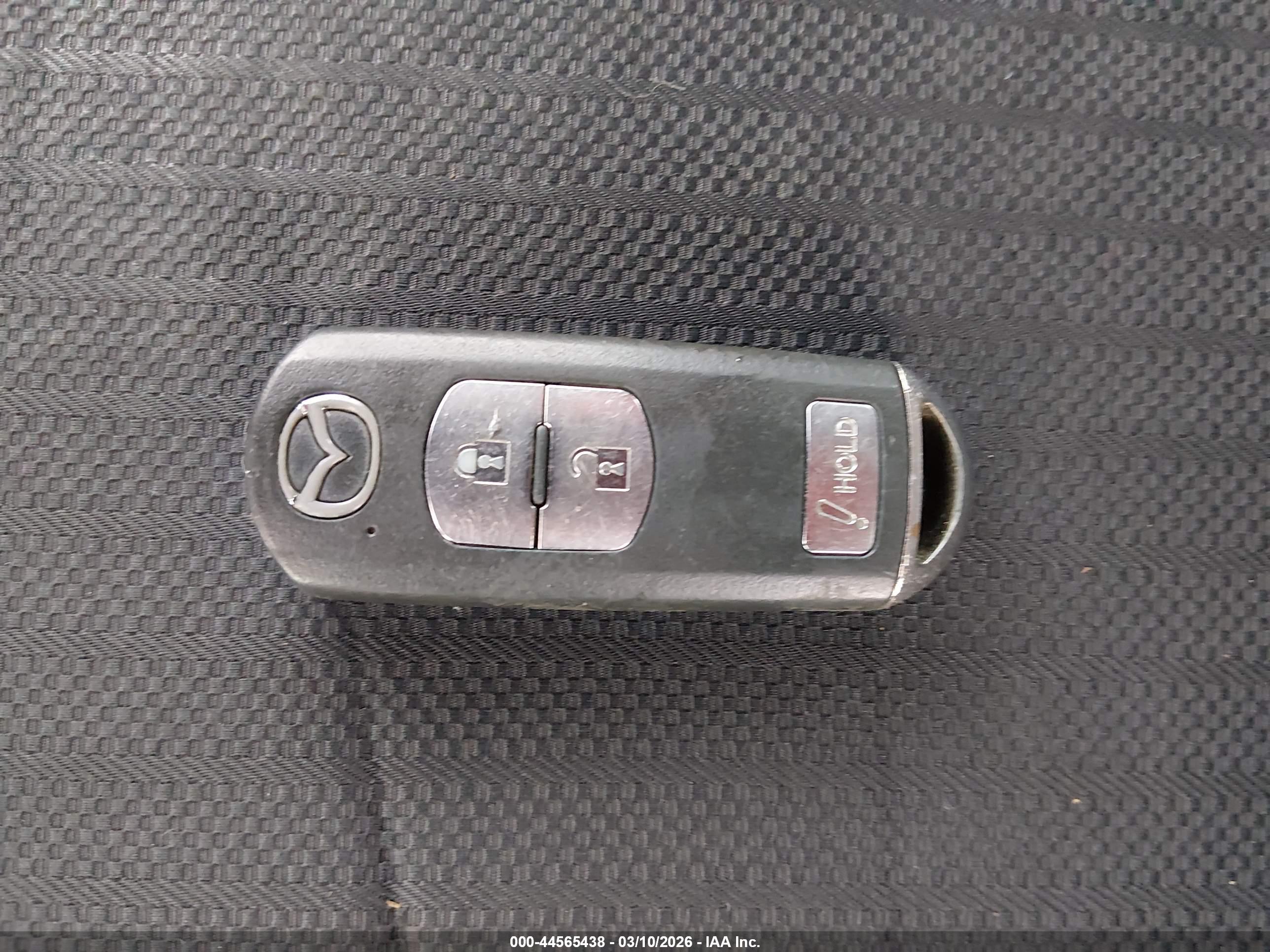MAZDA MAZDA3 image 11