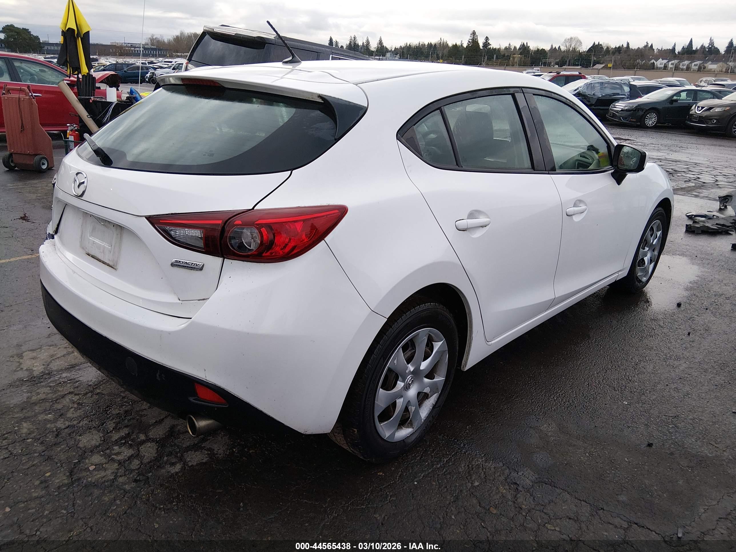 MAZDA MAZDA3 image 4