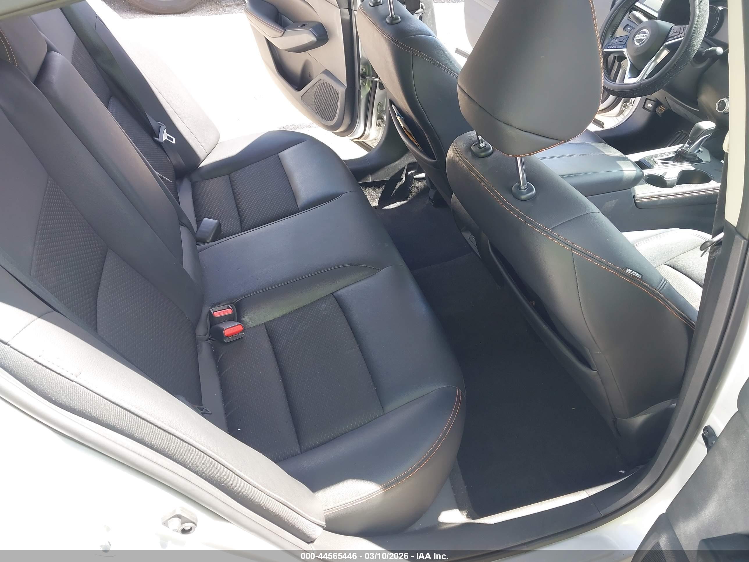 NISSAN ALTIMA image 8