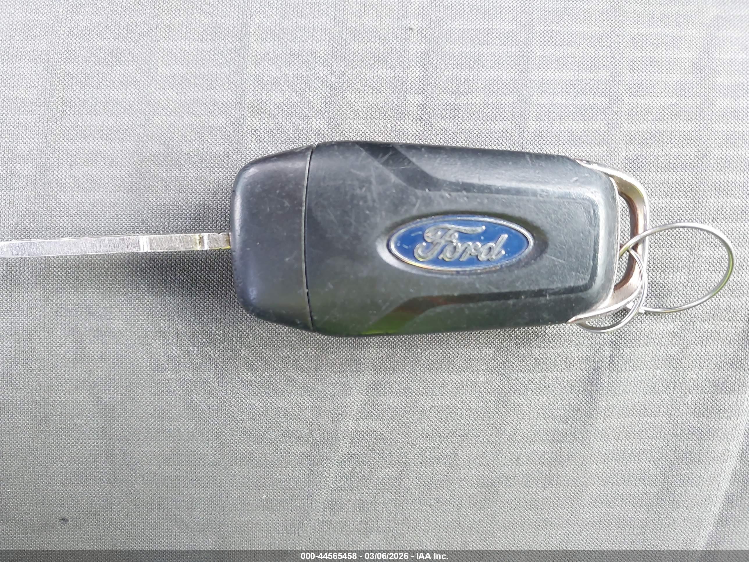 FORD ESCAPE image 11