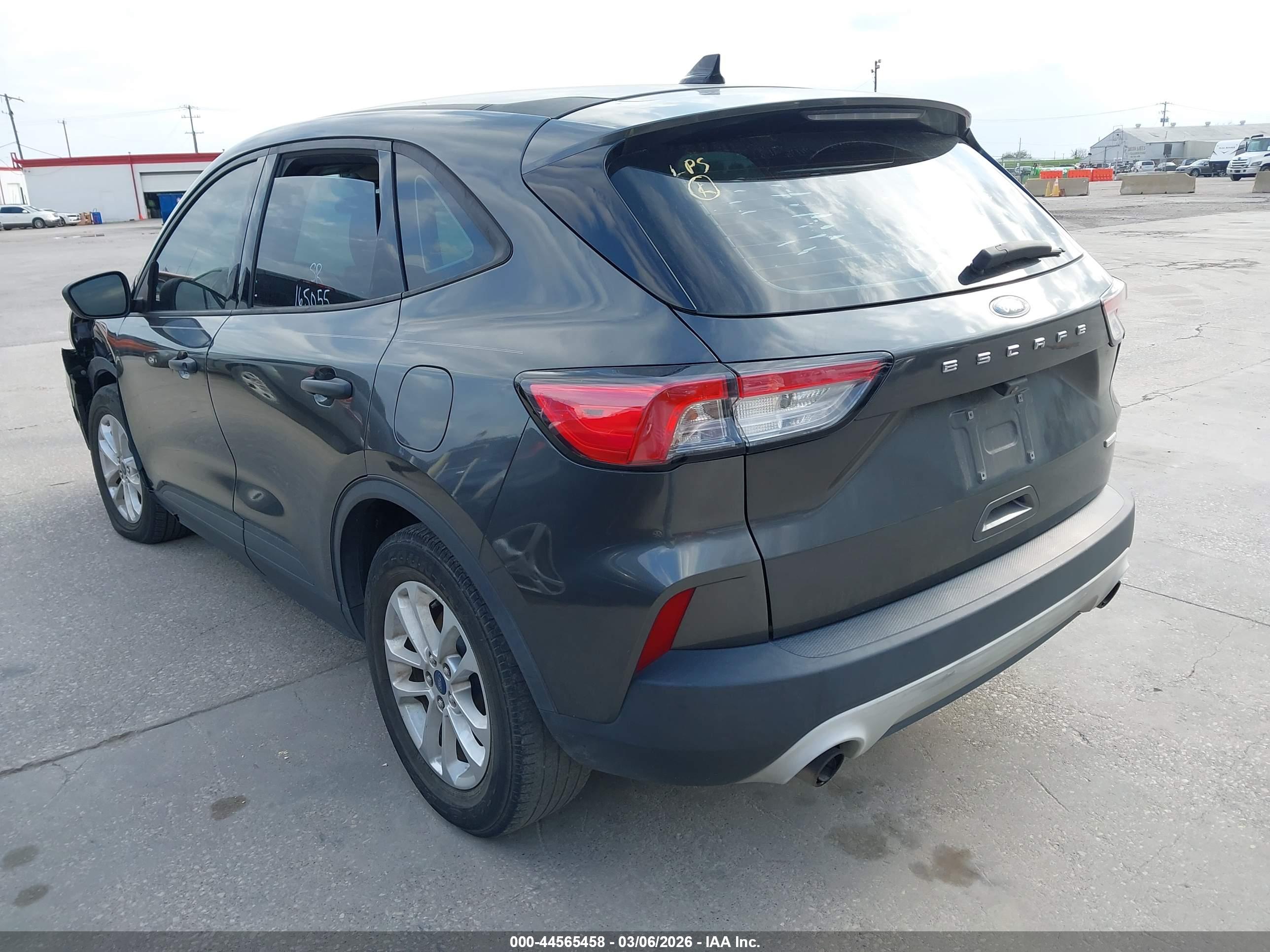 FORD ESCAPE image 3