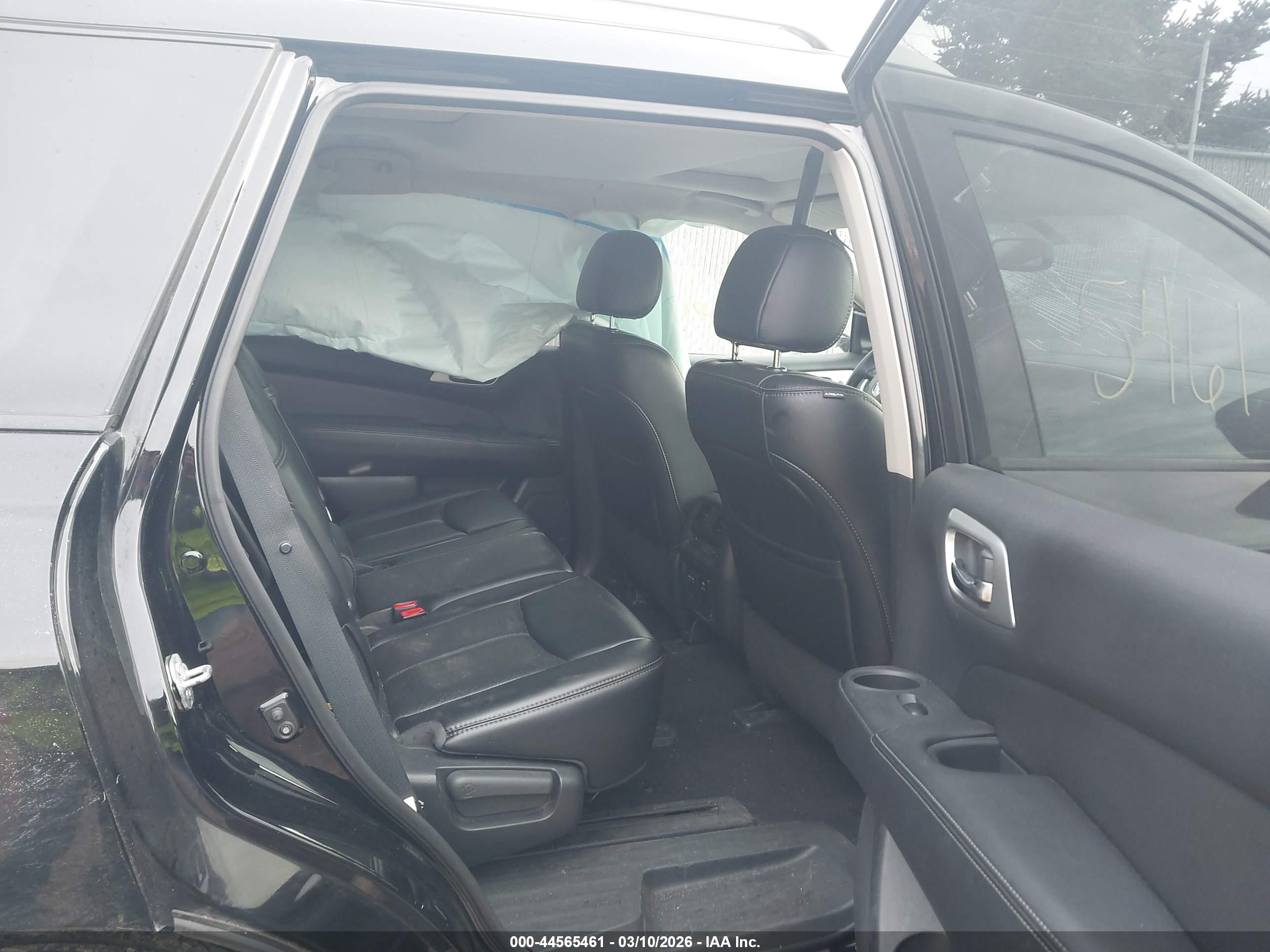 NISSAN PATHFINDER image 8