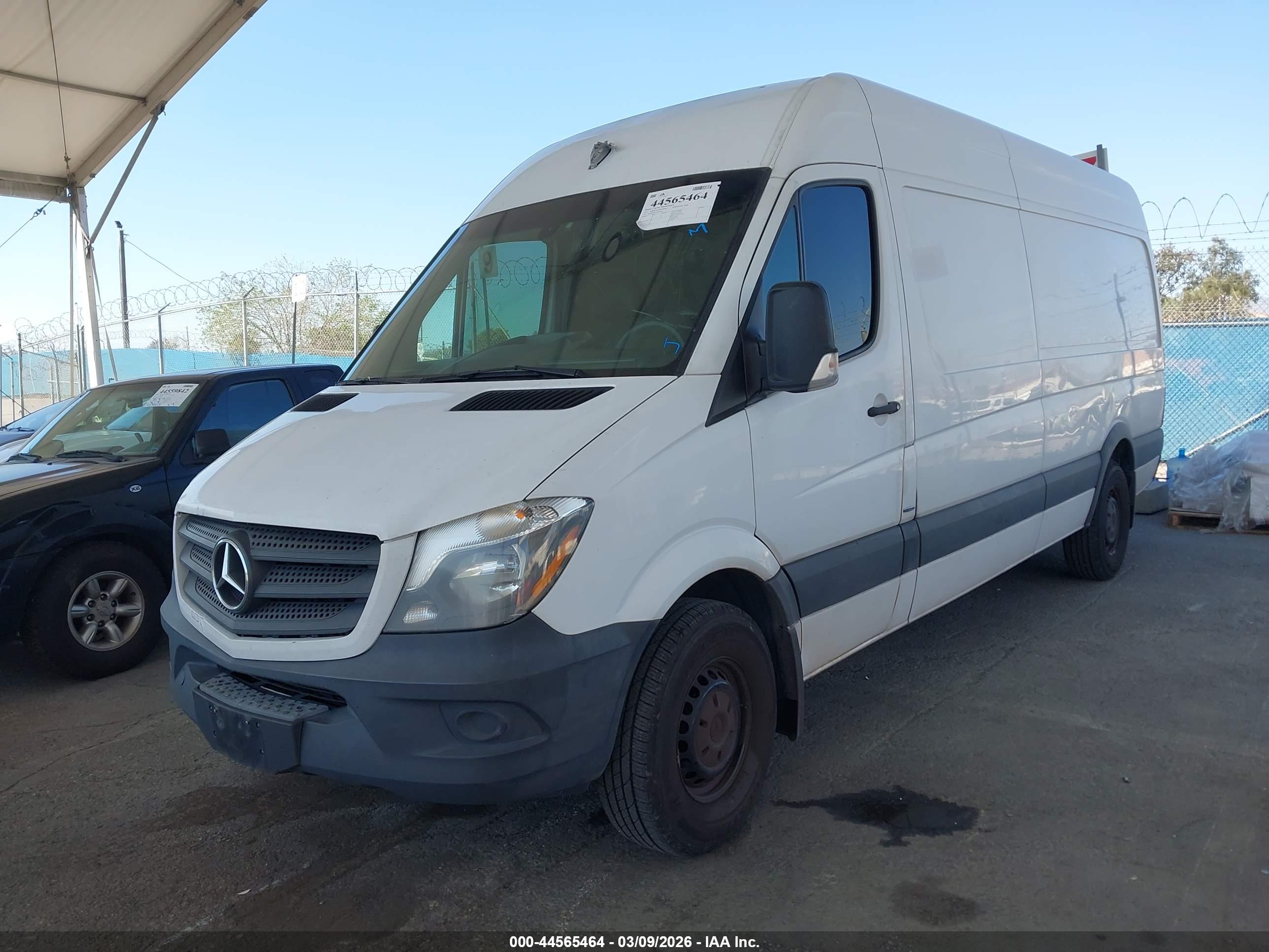 MERCEDES-BENZ SPRINTER image 2