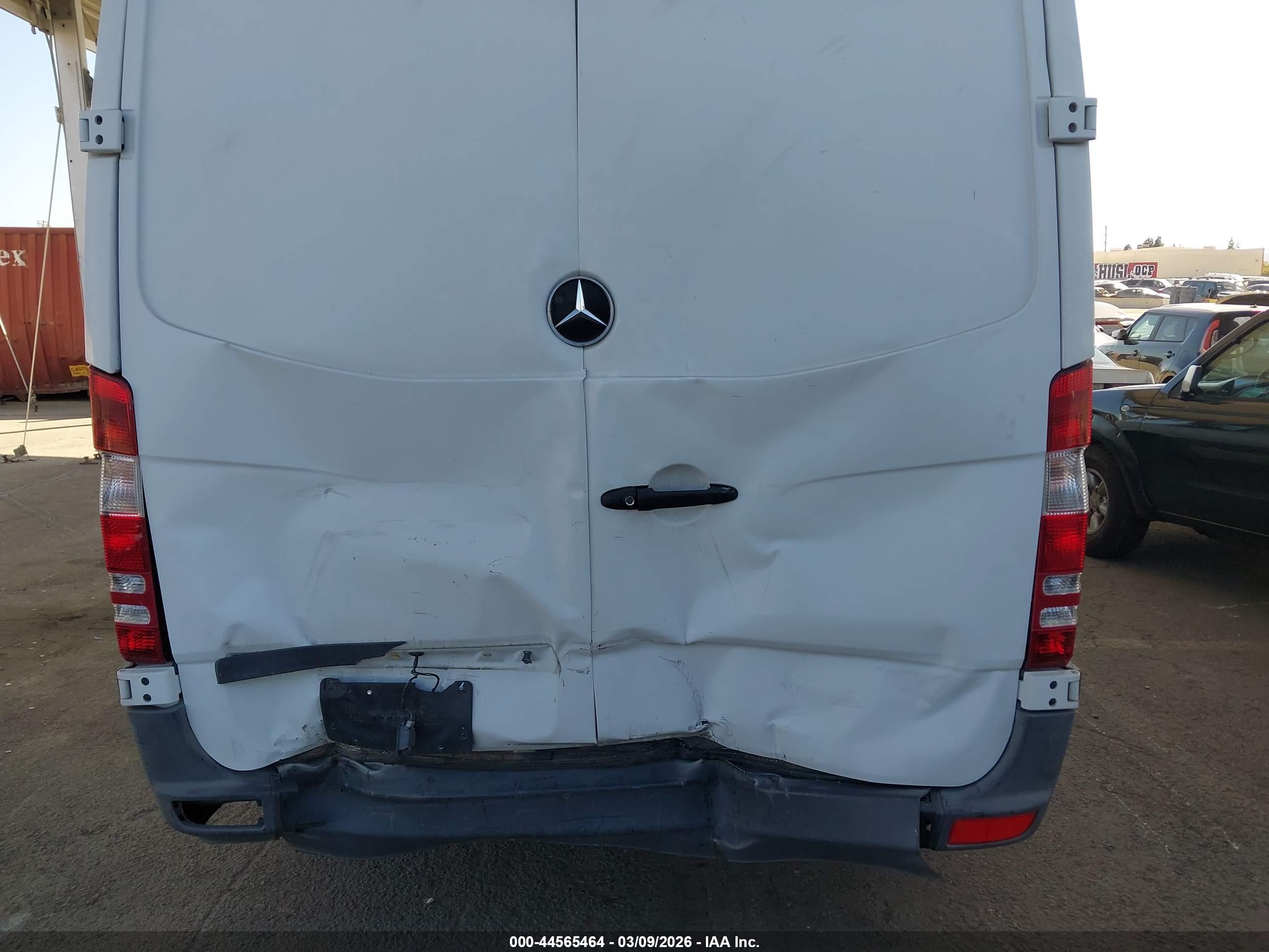 MERCEDES-BENZ SPRINTER image 6