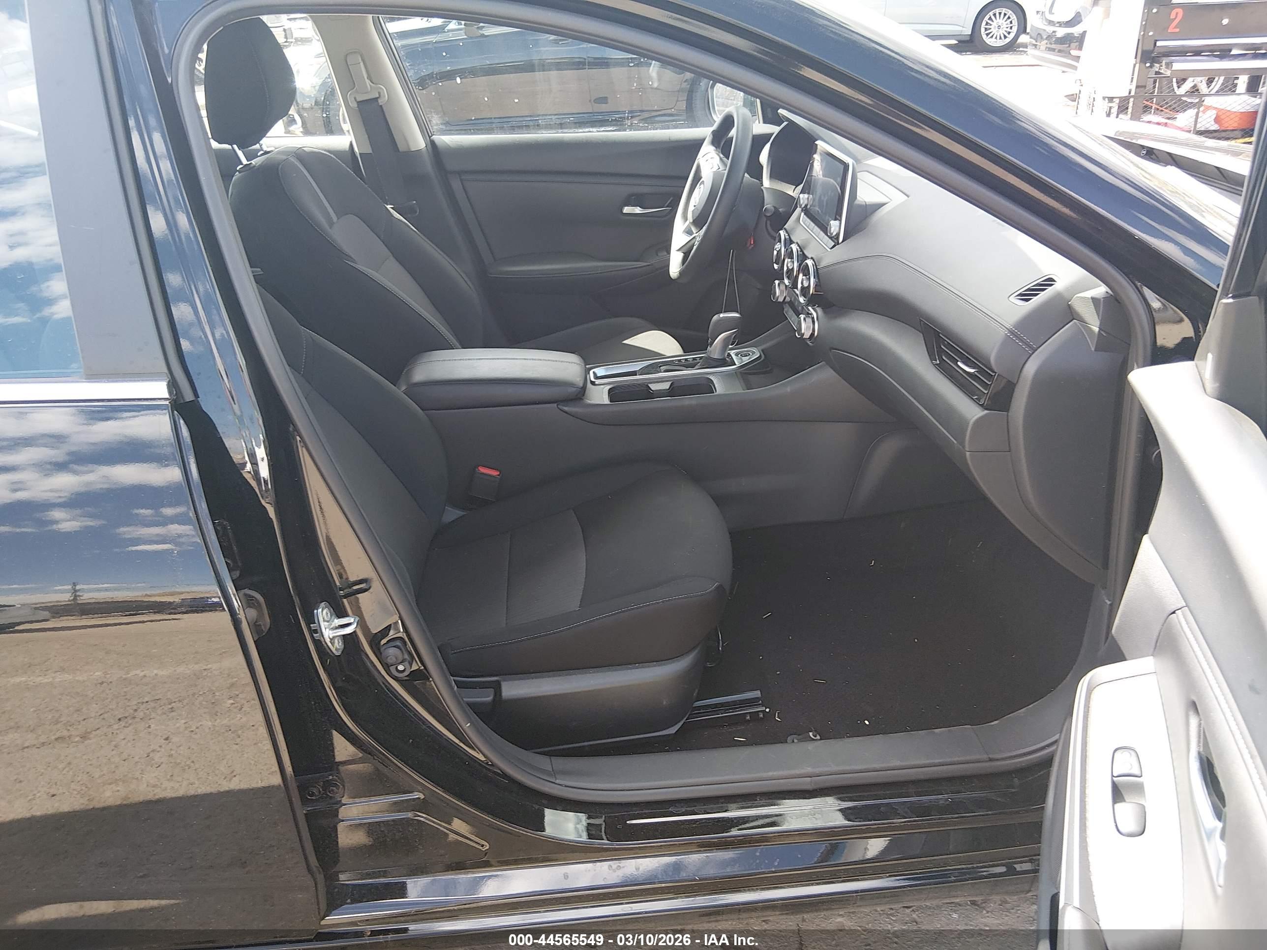 NISSAN SENTRA image 5