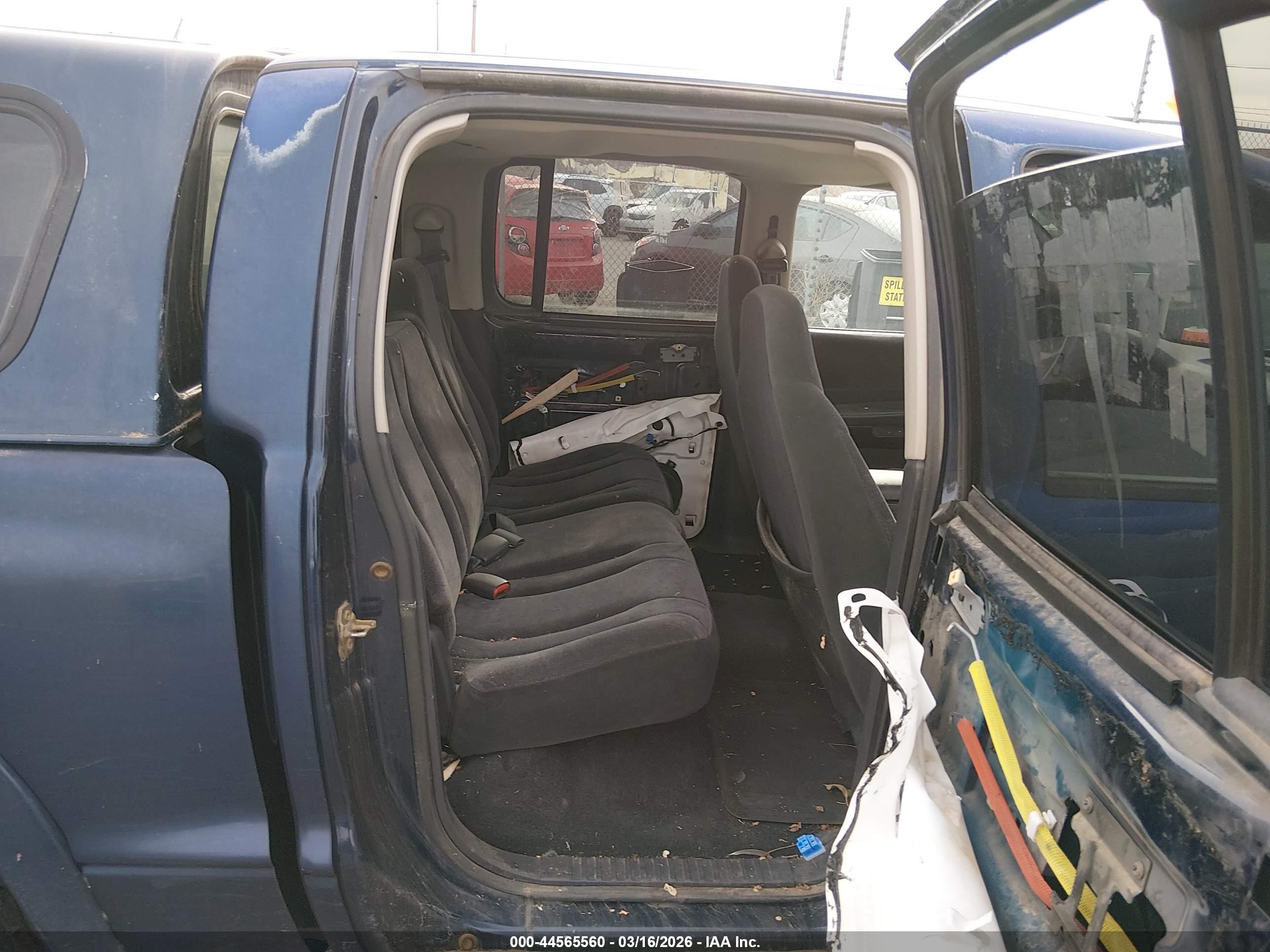DODGE DAKOTA image 8