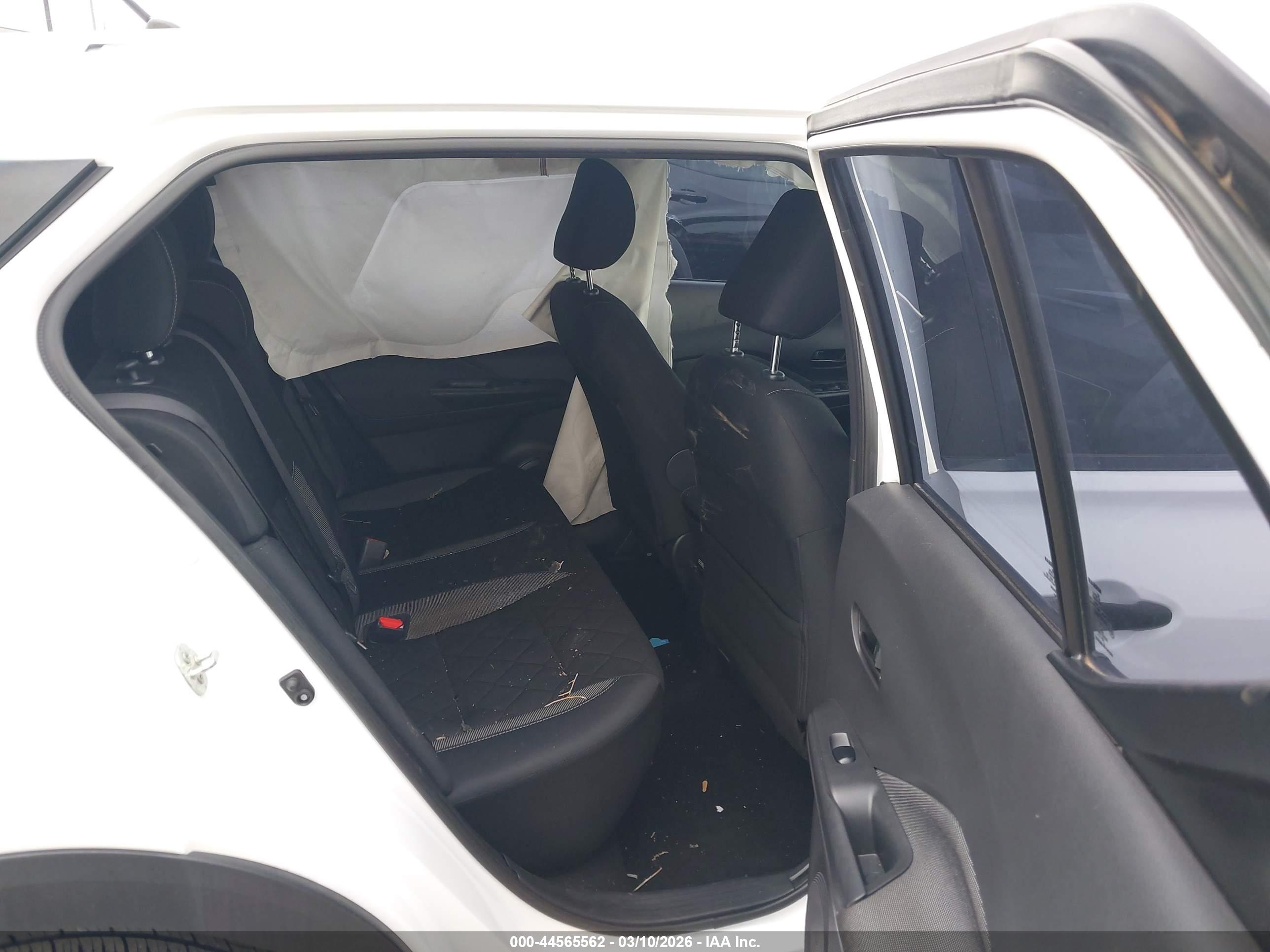 NISSAN KICKS image 8