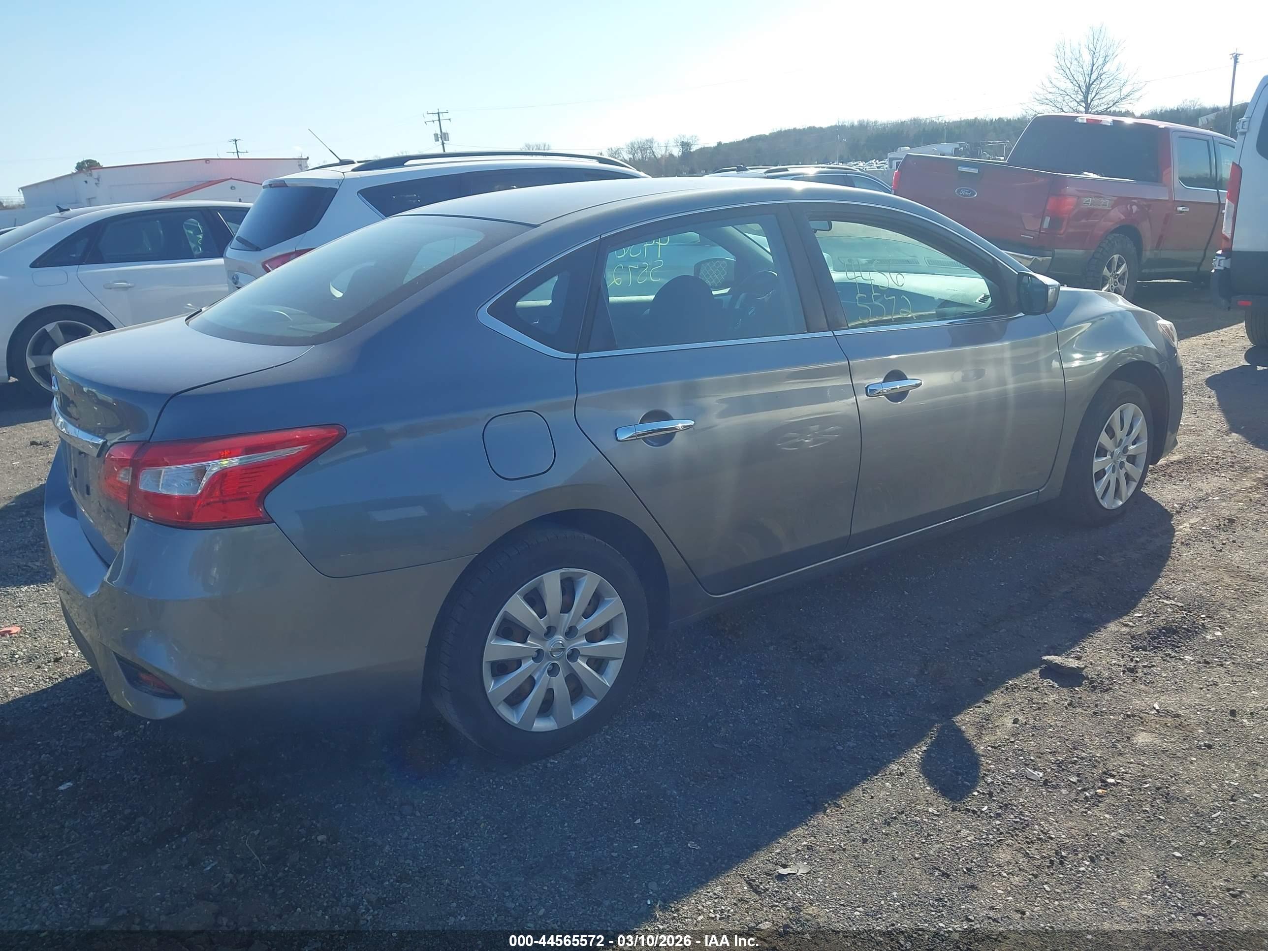 NISSAN SENTRA image 4