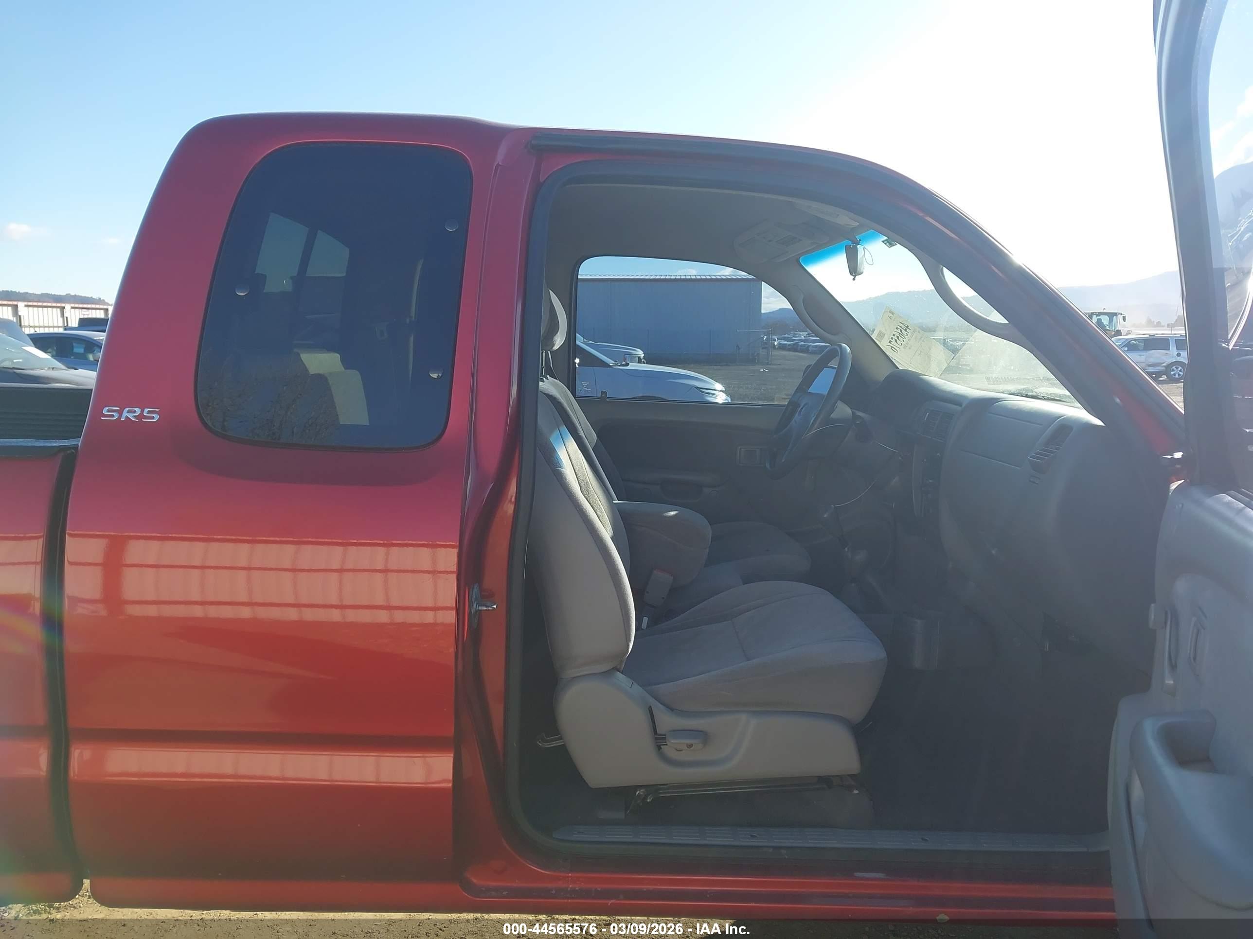 TOYOTA TACOMA image 5