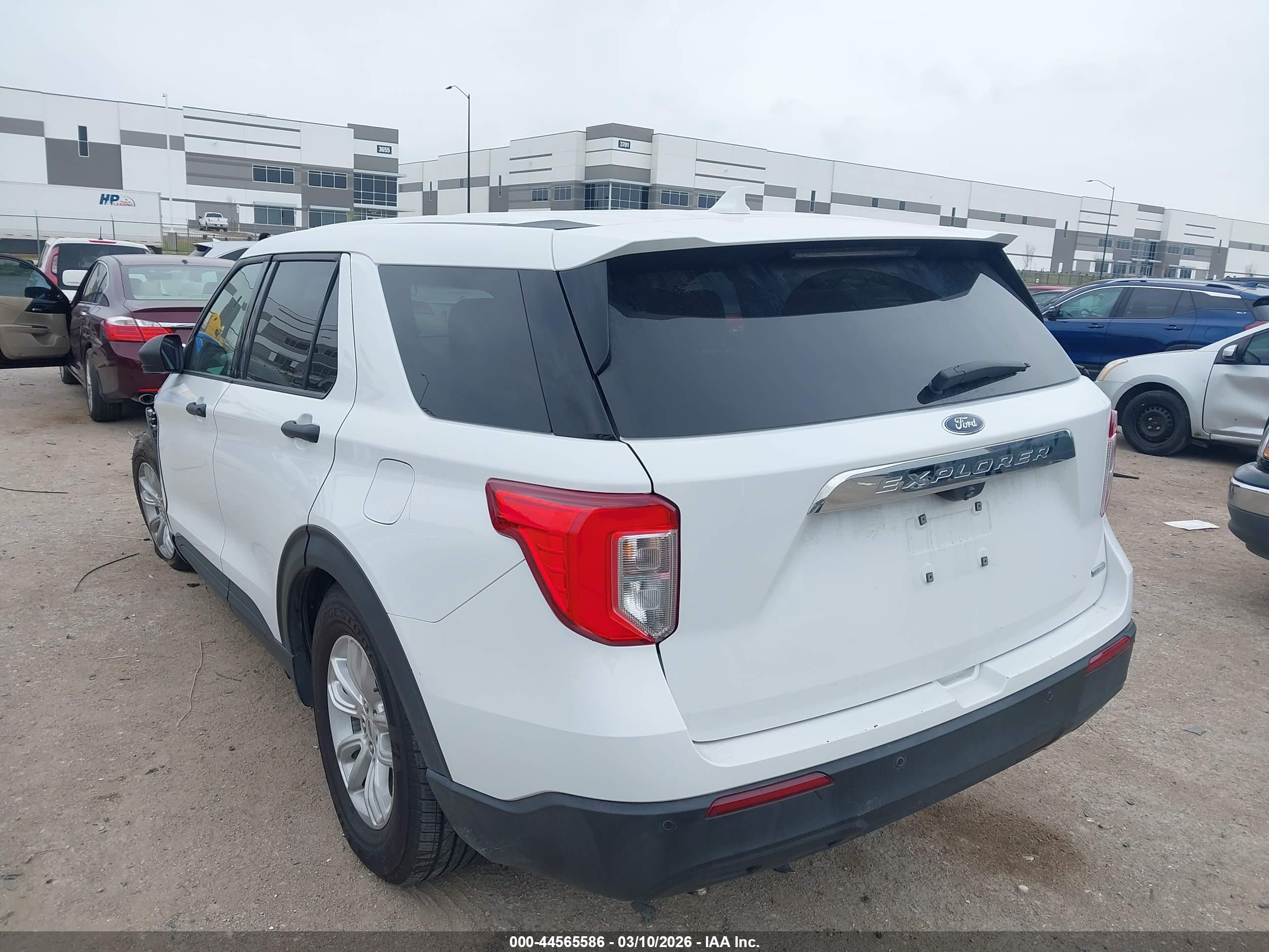 FORD EXPLORER image 3