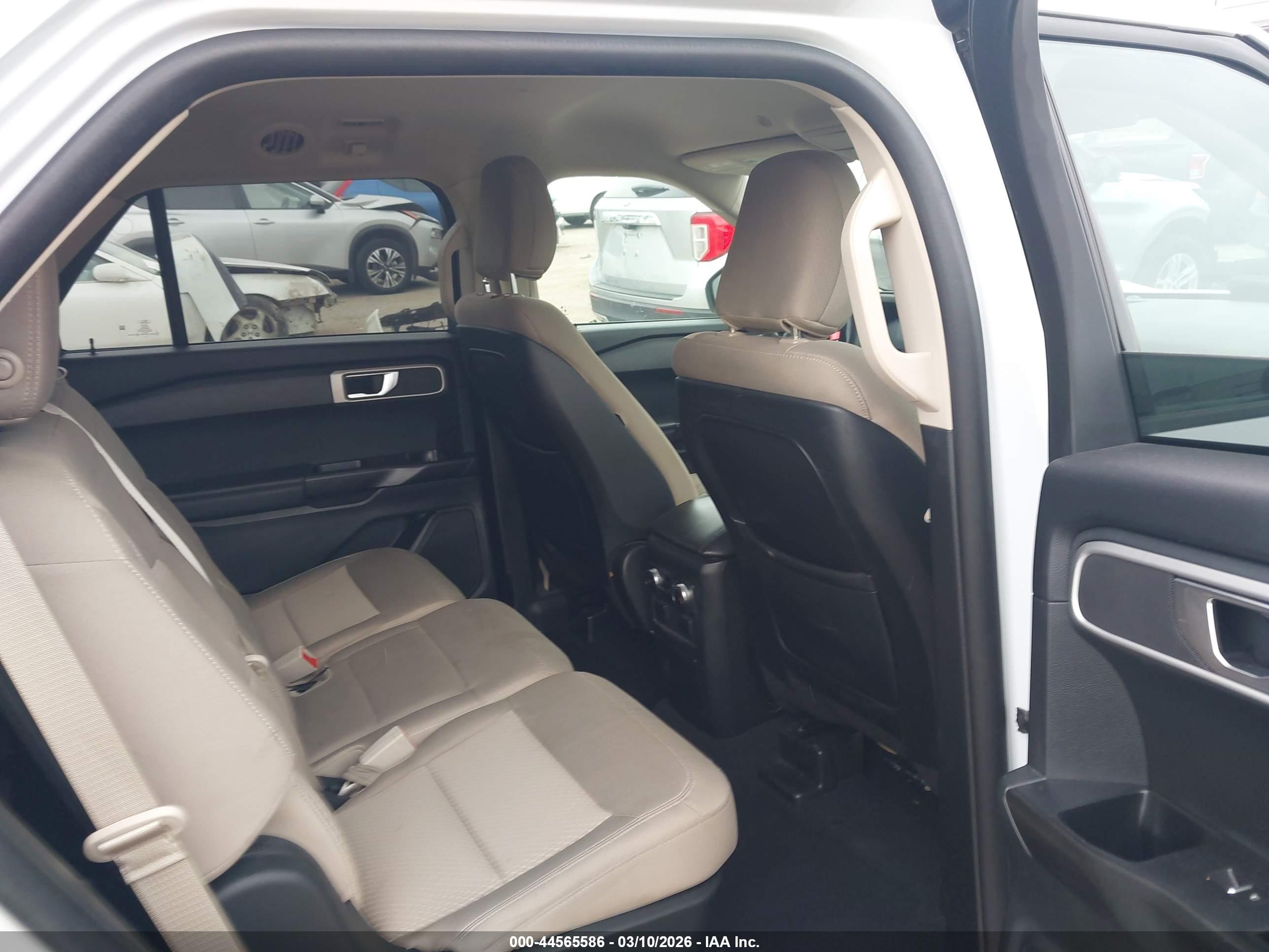 FORD EXPLORER image 8