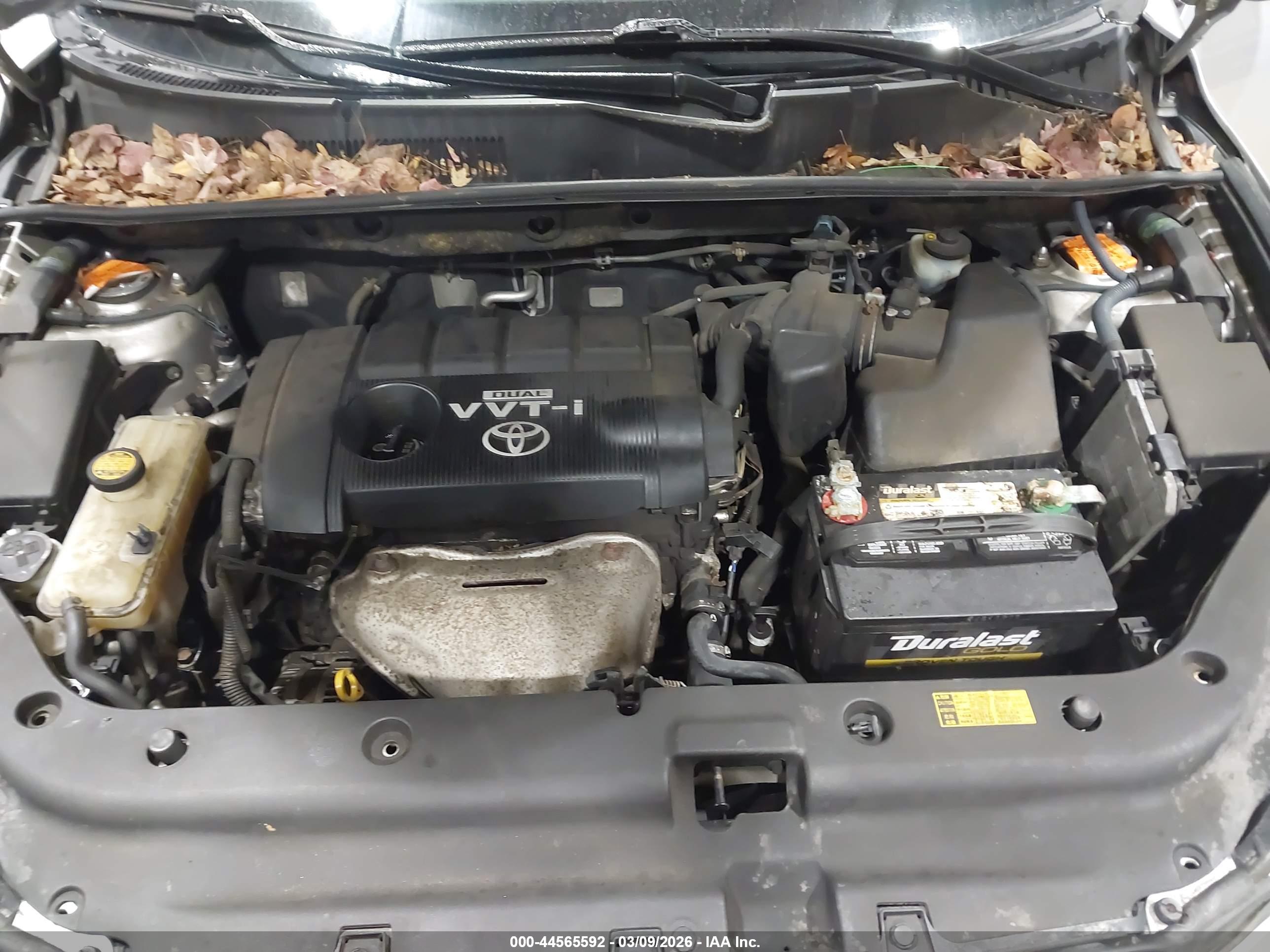 TOYOTA RAV4 image 10