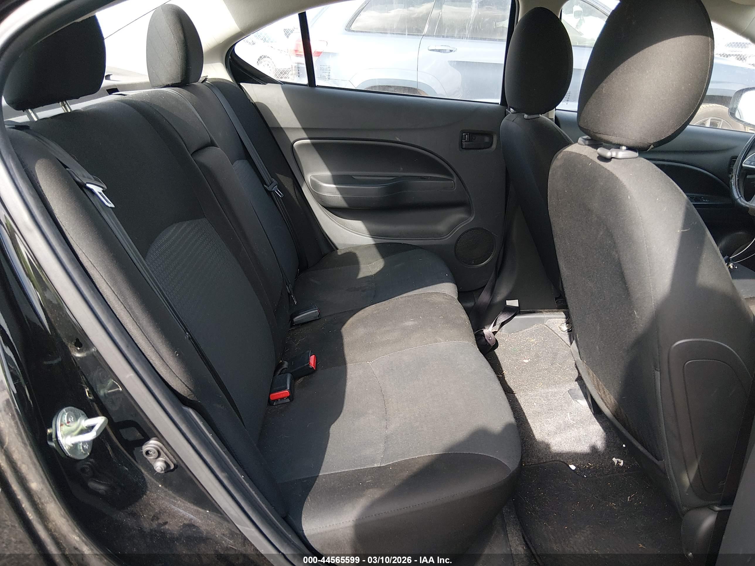MITSUBISHI MIRAGE image 8