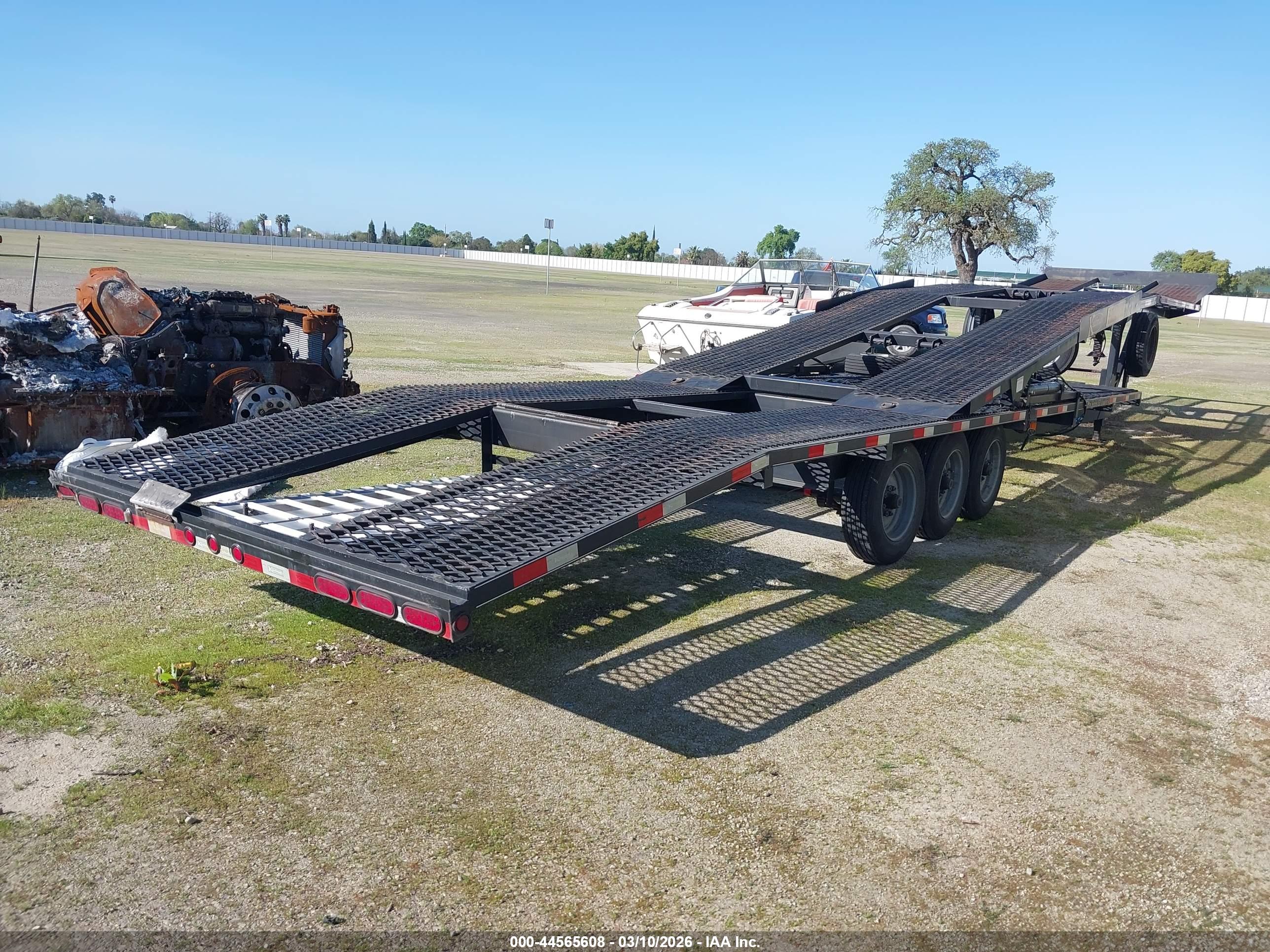 KAUFMAN TRAILERS image 4