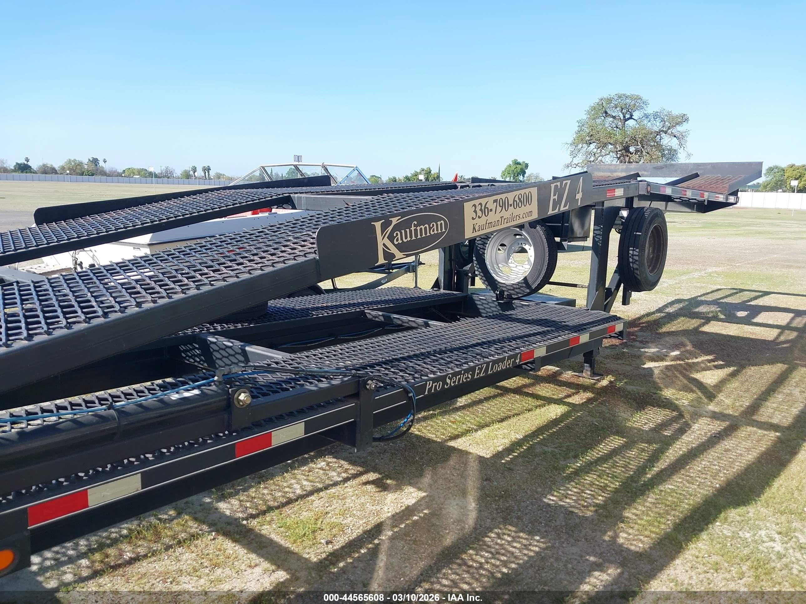 KAUFMAN TRAILERS image 5