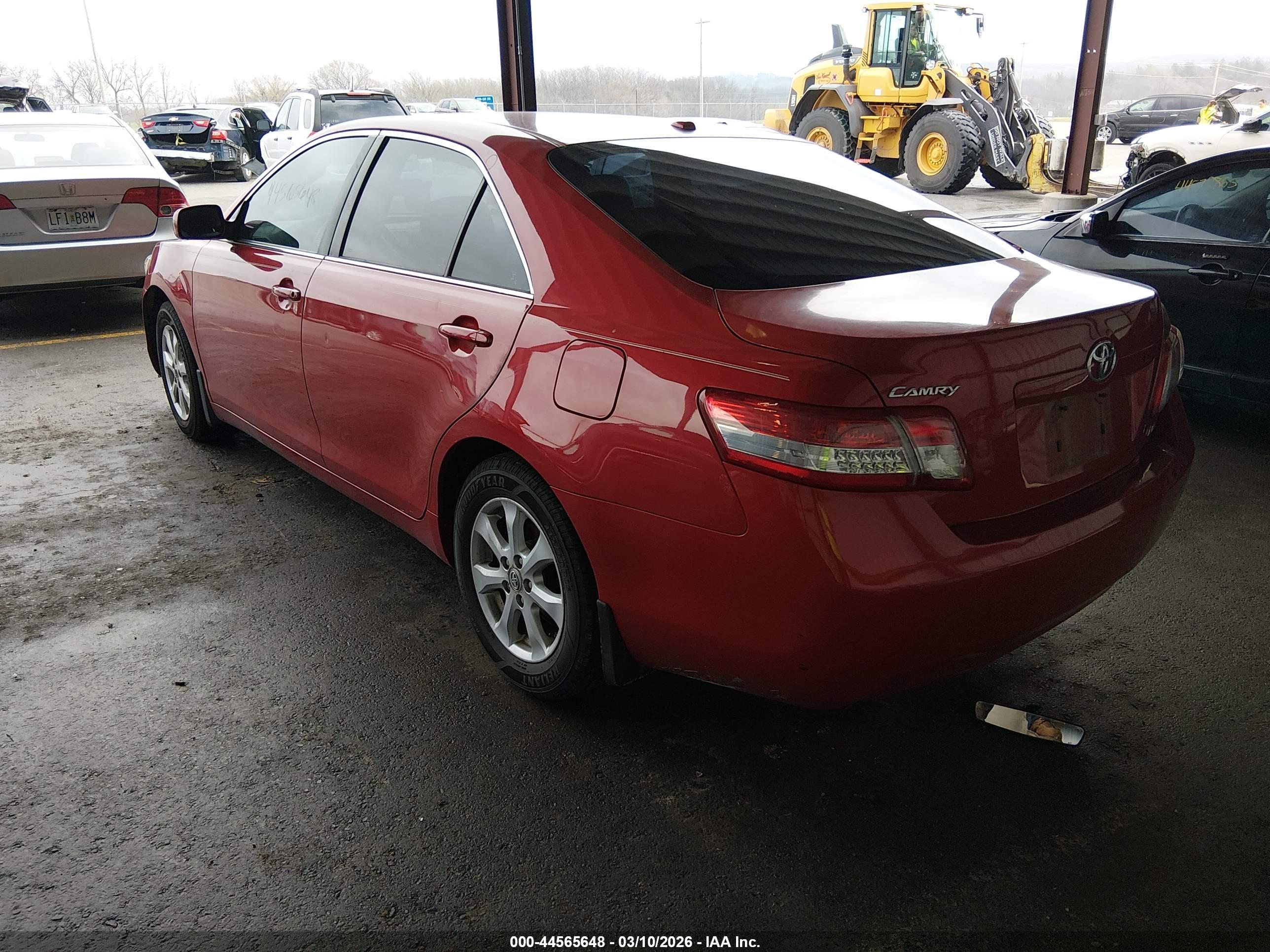 TOYOTA CAMRY image 3