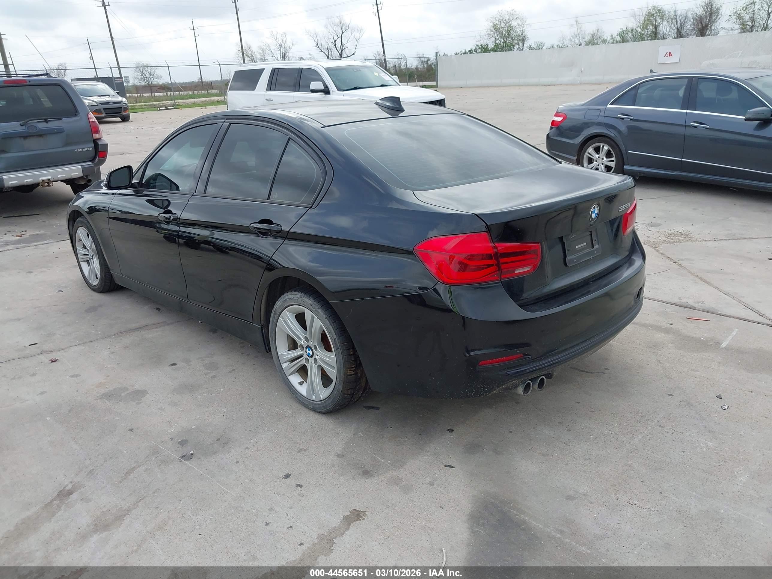 BMW 328I image 3
