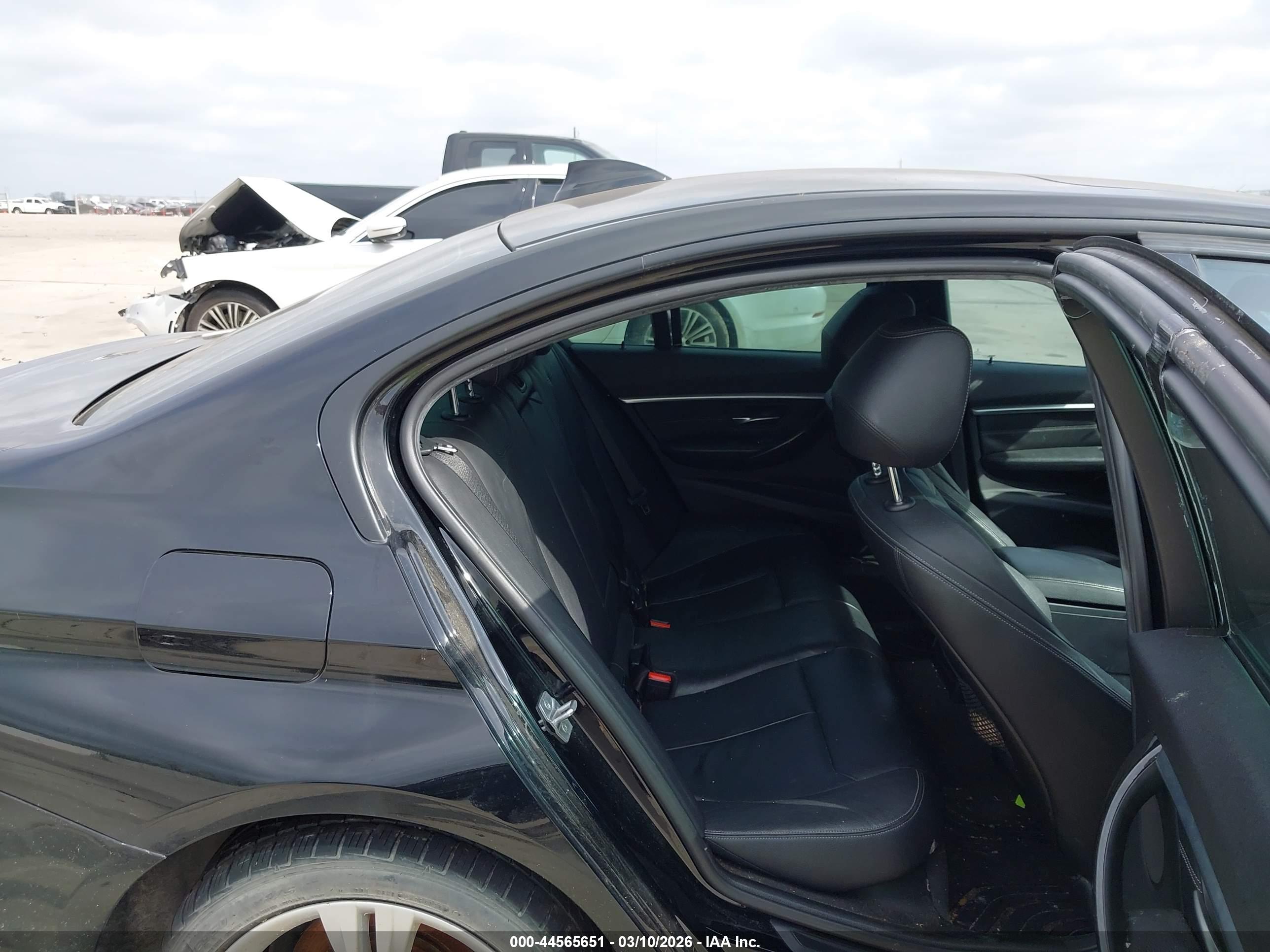 BMW 328I image 8