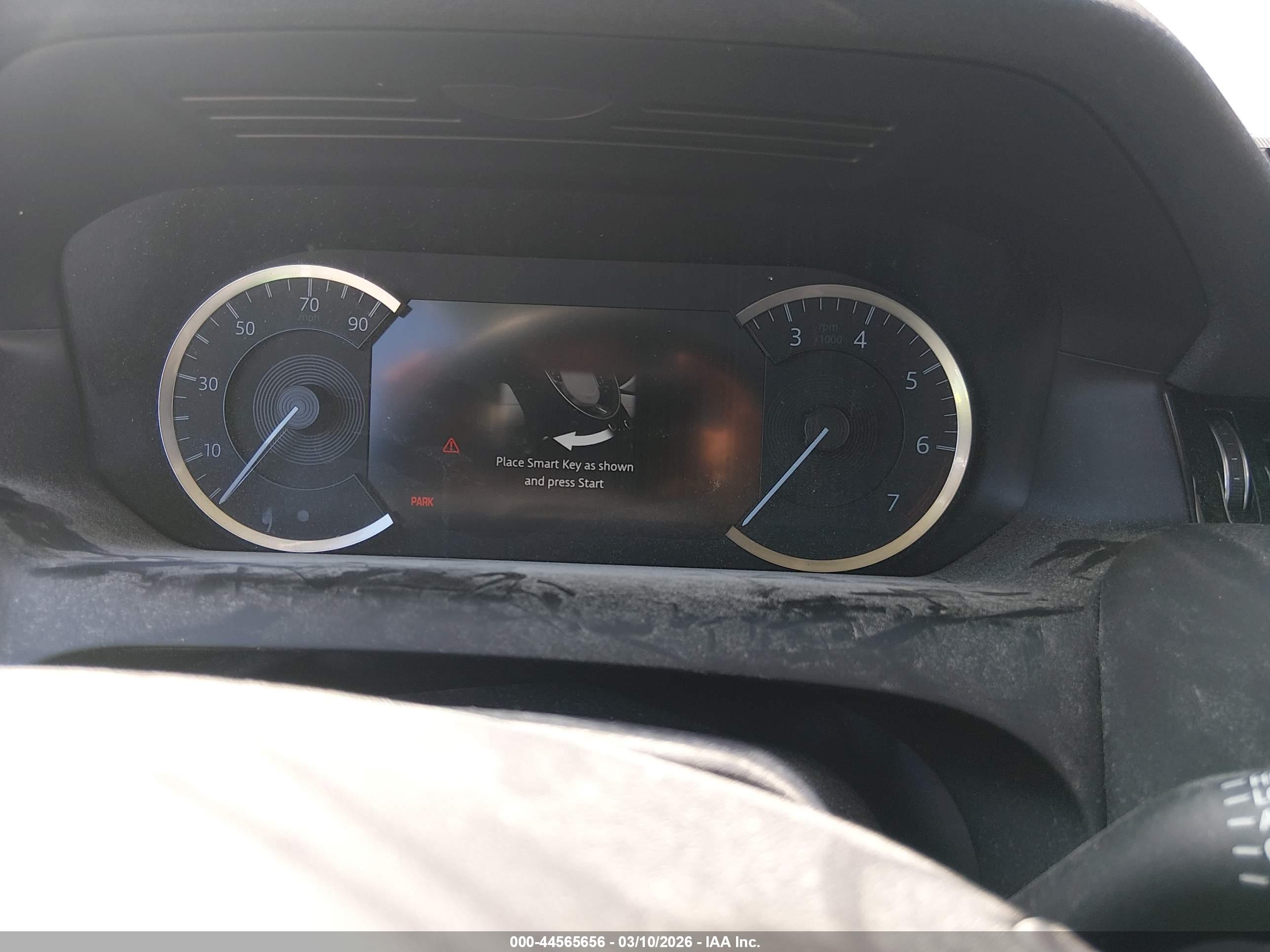 LAND ROVER image 7