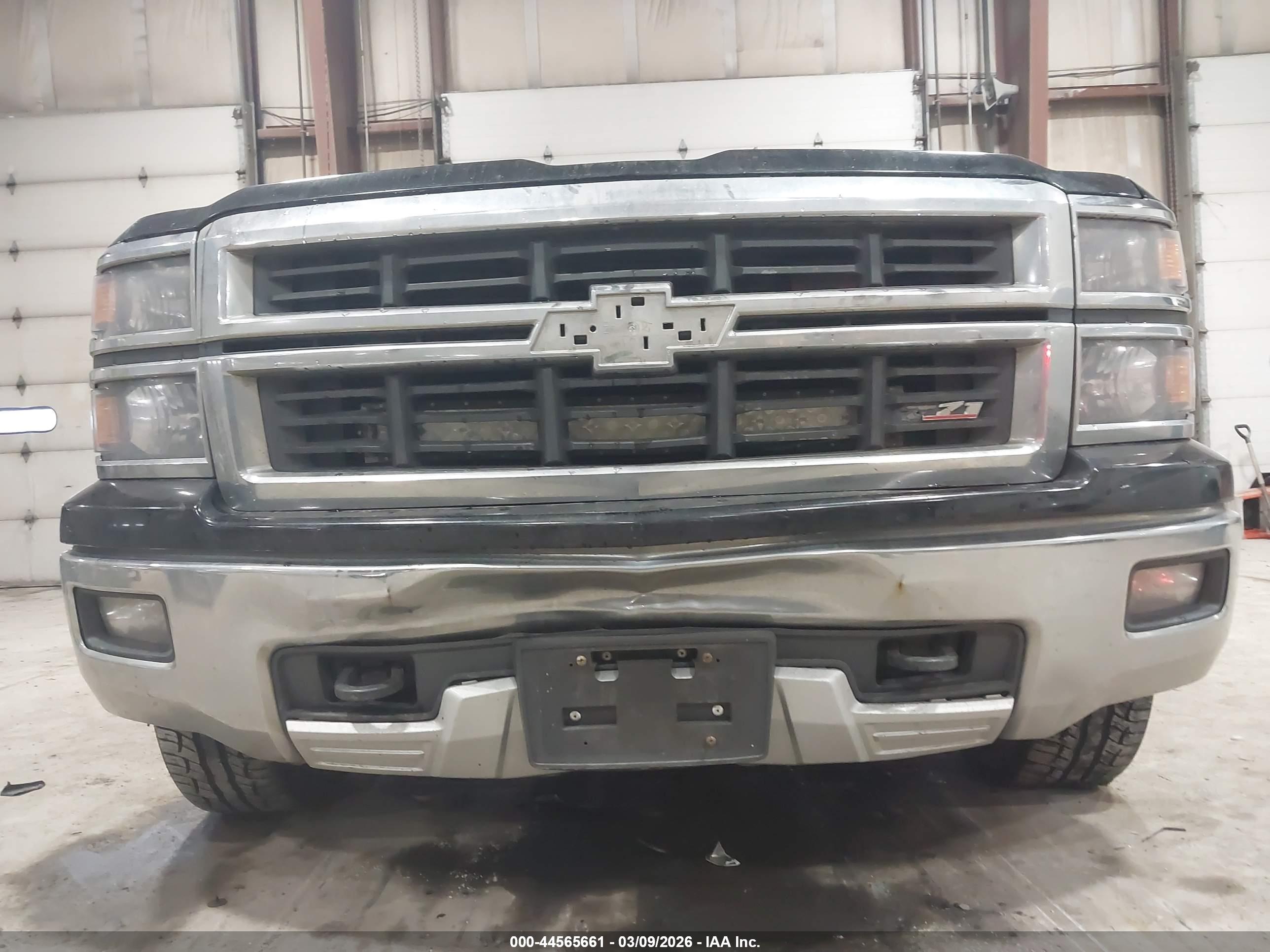 CHEVROLET SILVERADO image 6