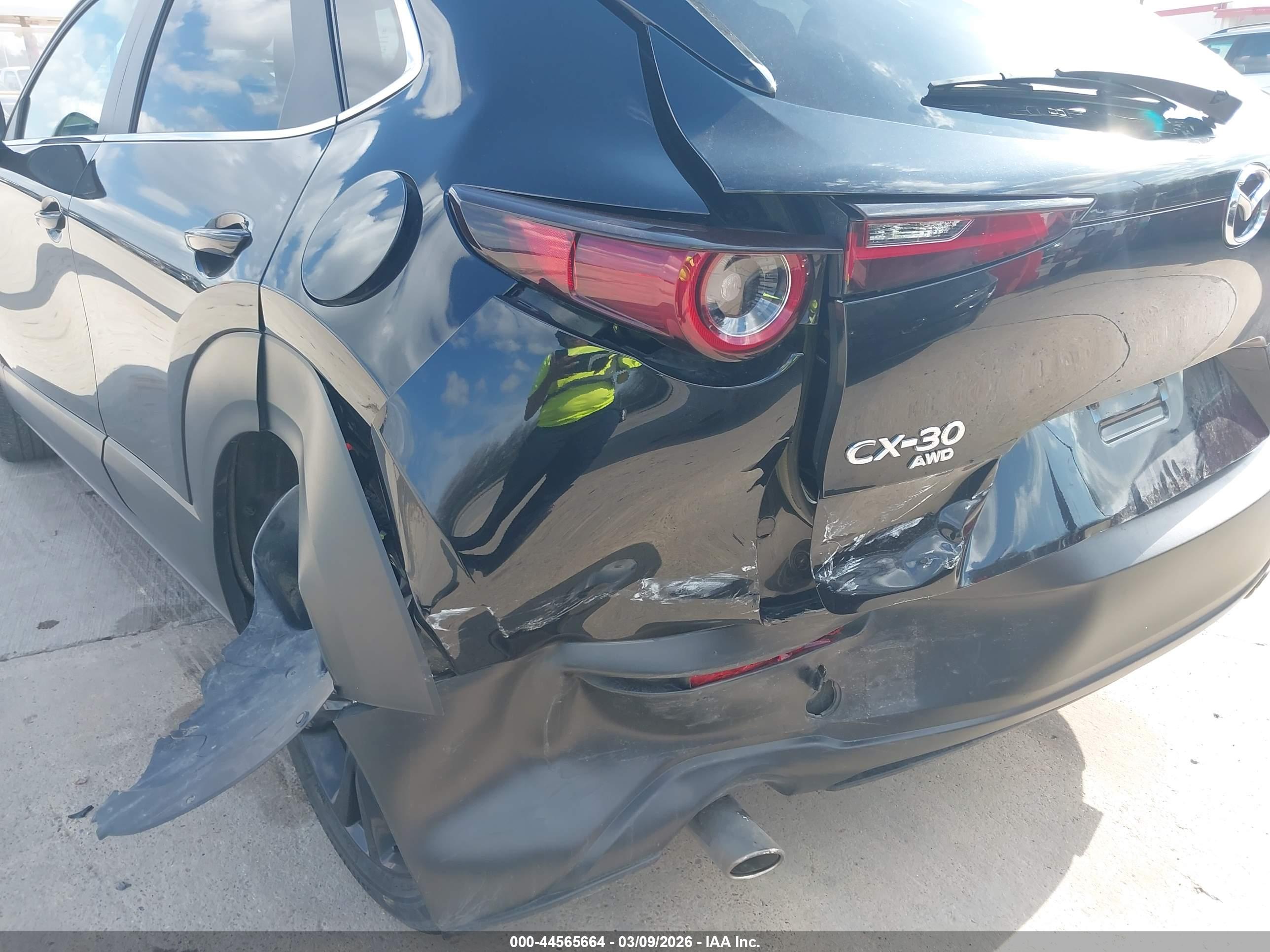 MAZDA CX-30 image 6